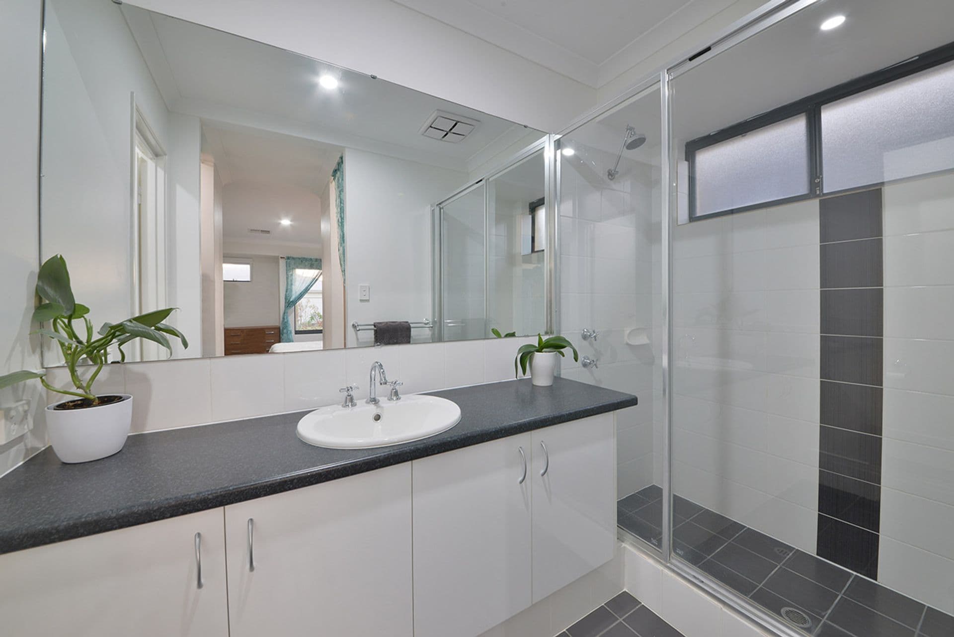 14 Viminea Street, Carramar, WA, 6031, Carramar - Thumbnail 6