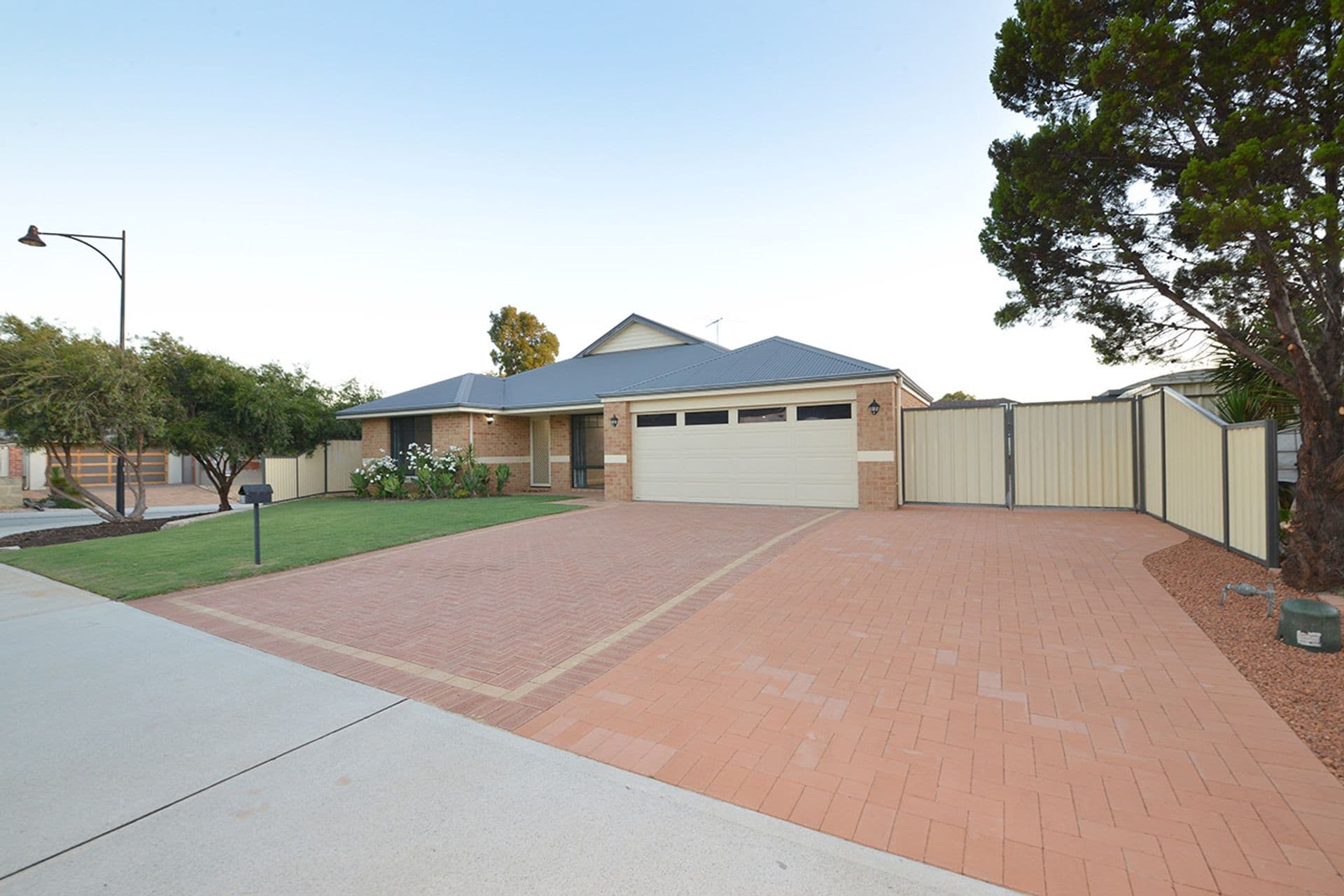 41 Collanda Circuit, Carramar, WA, 6031, Carramar - Thumbnail 2