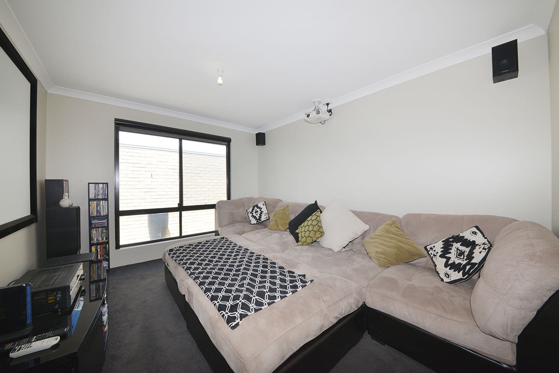 4 Nicobar Way, Jindalee, WA, 6036, Jindalee - Thumbnail 8