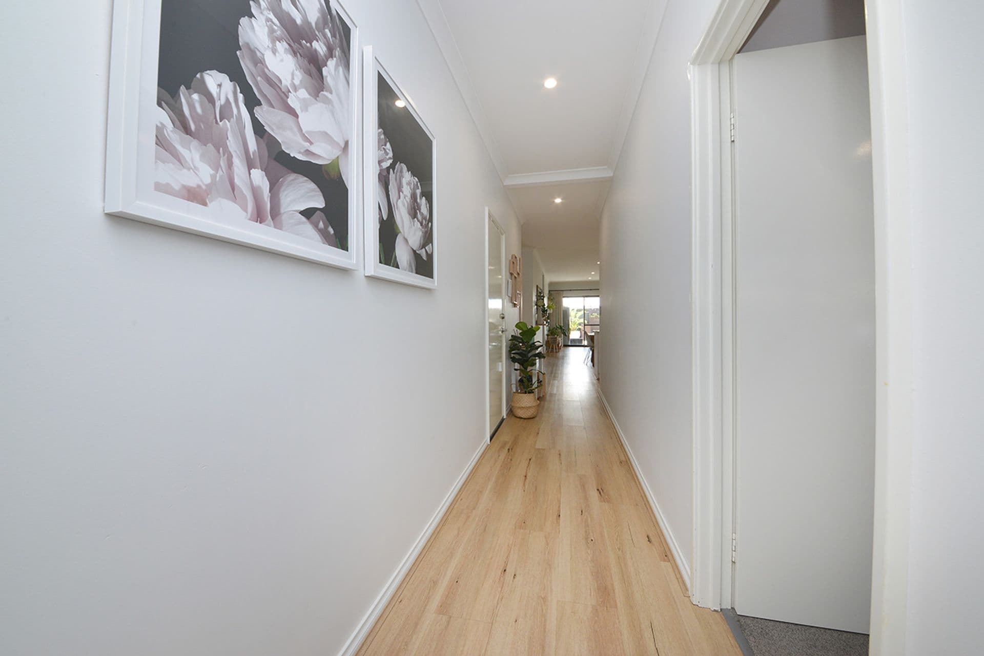 4 Jansae Grove, Jindalee, WA, 6036, Jindalee - Thumbnail 2