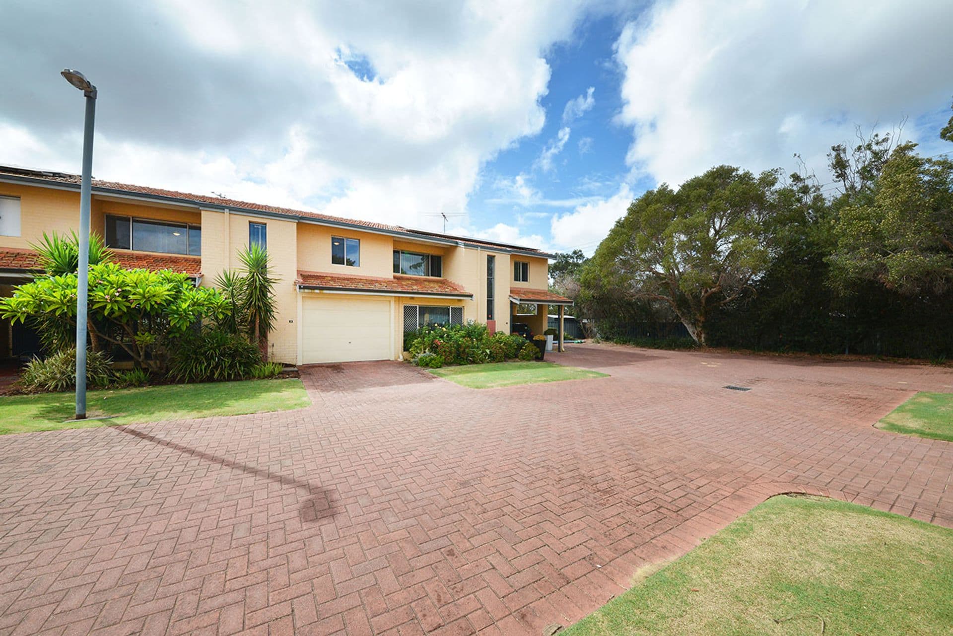 3/69 Tendring Way, Girrawheen, WA, 6064, Girrawheen - Thumbnail 2
