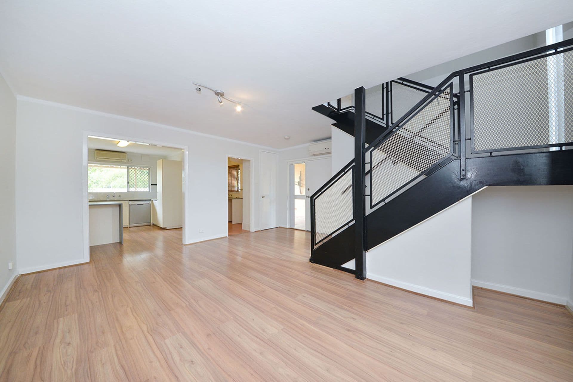 3/69 Tendring Way, Girrawheen, WA, 6064, Girrawheen - Thumbnail 5