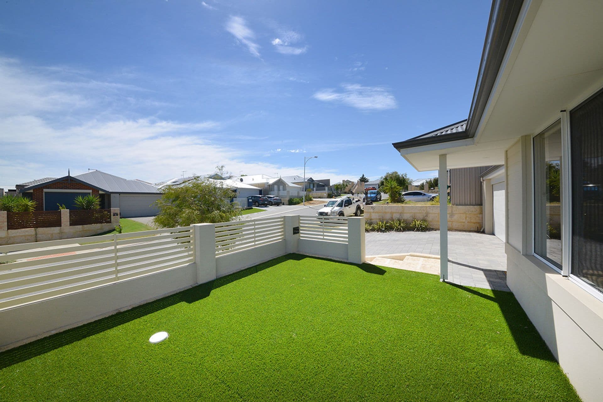 4 Rondo Way, Yanchep, WA, 6035, Yanchep - Thumbnail 2