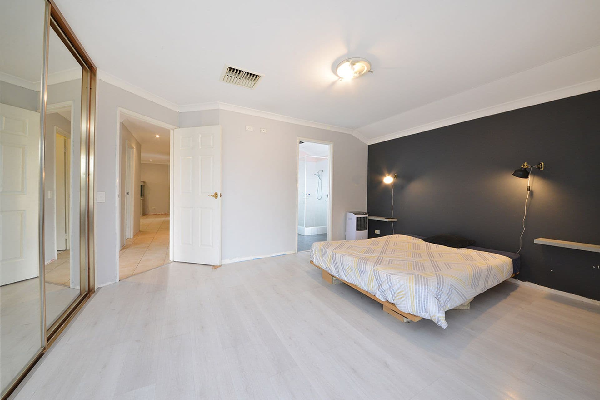 4 Stroud Court, Carramar, WA, 6031, Carramar - Thumbnail 4