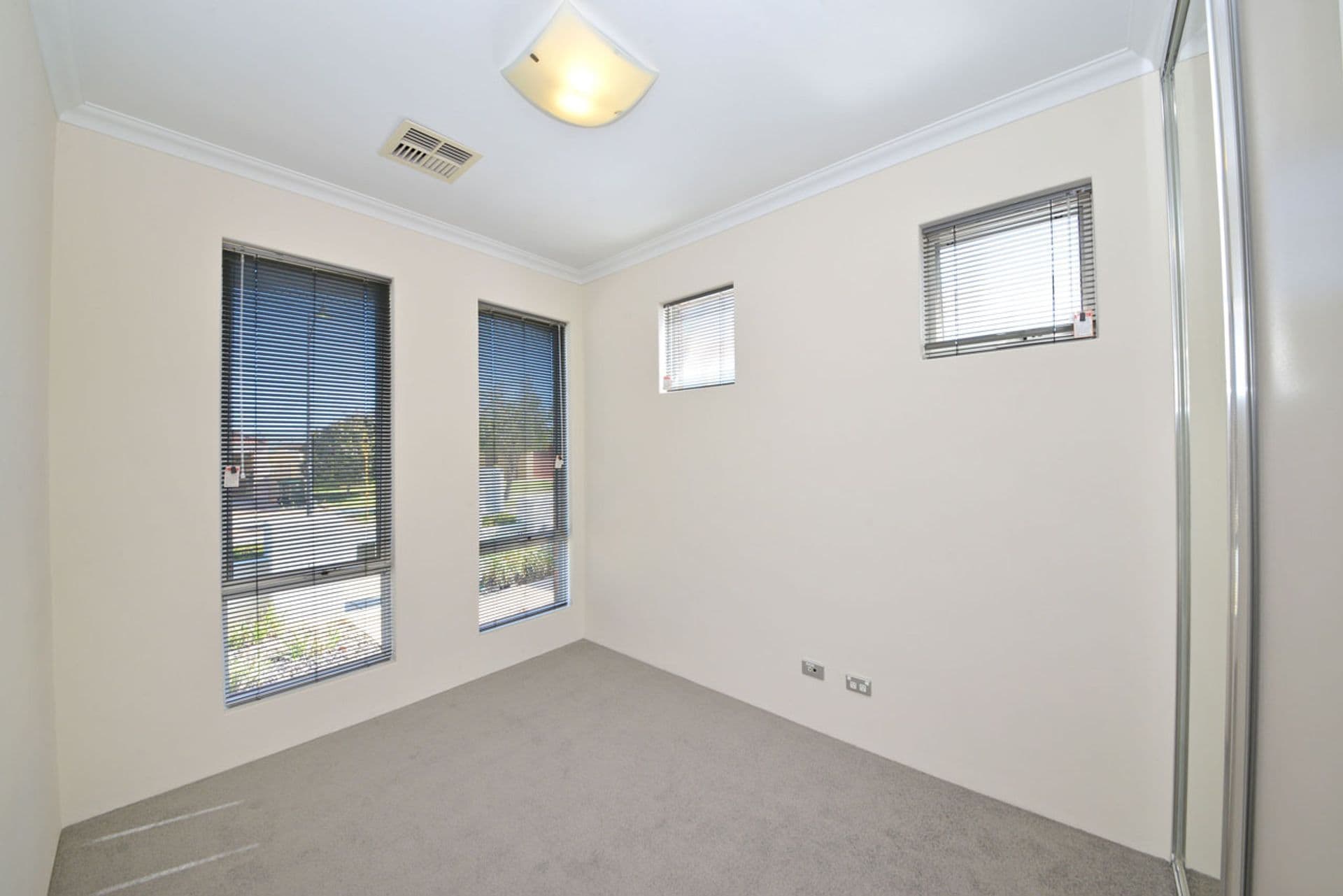 17 Frangista Road, Butler, WA, 6036, Butler - Thumbnail 5