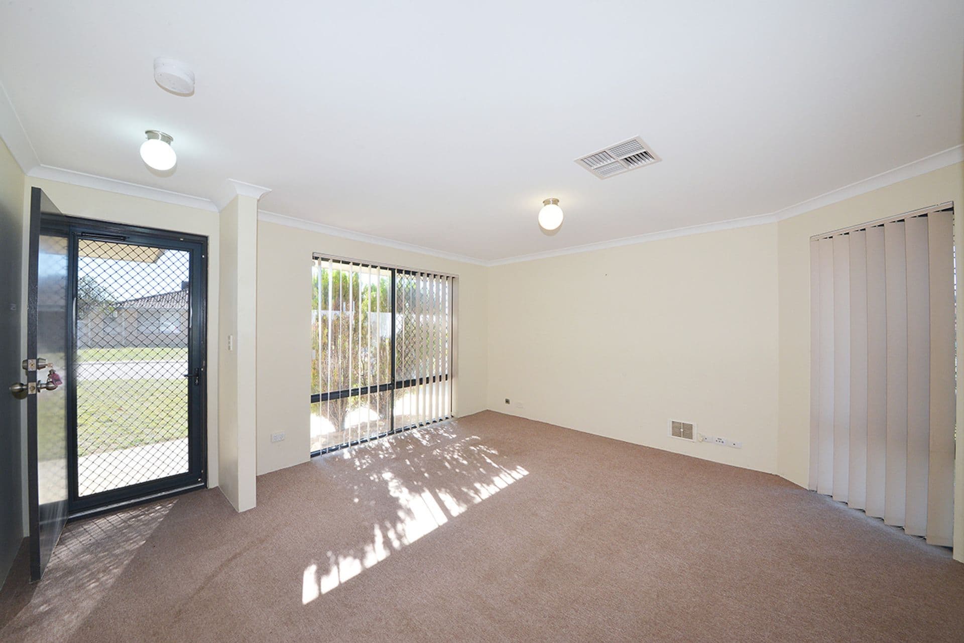 1 Hardwood Turn, Merriwa, WA, 6030, Merriwa - Thumbnail 3