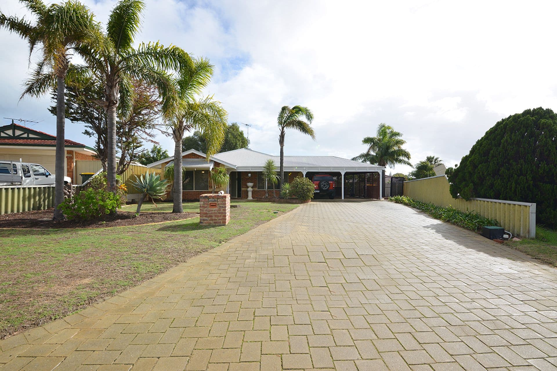 8 Sandon Elbow, Merriwa, WA, 6030, Merriwa - Thumbnail 2