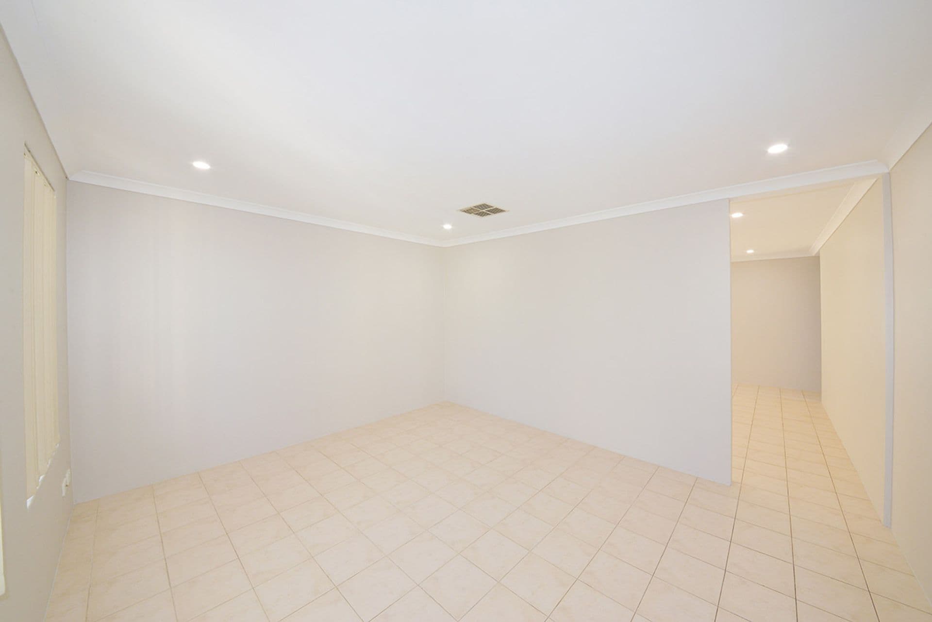 4 Springthorpe Terrace, Clarkson, WA, 6030, Clarkson - Thumbnail 3