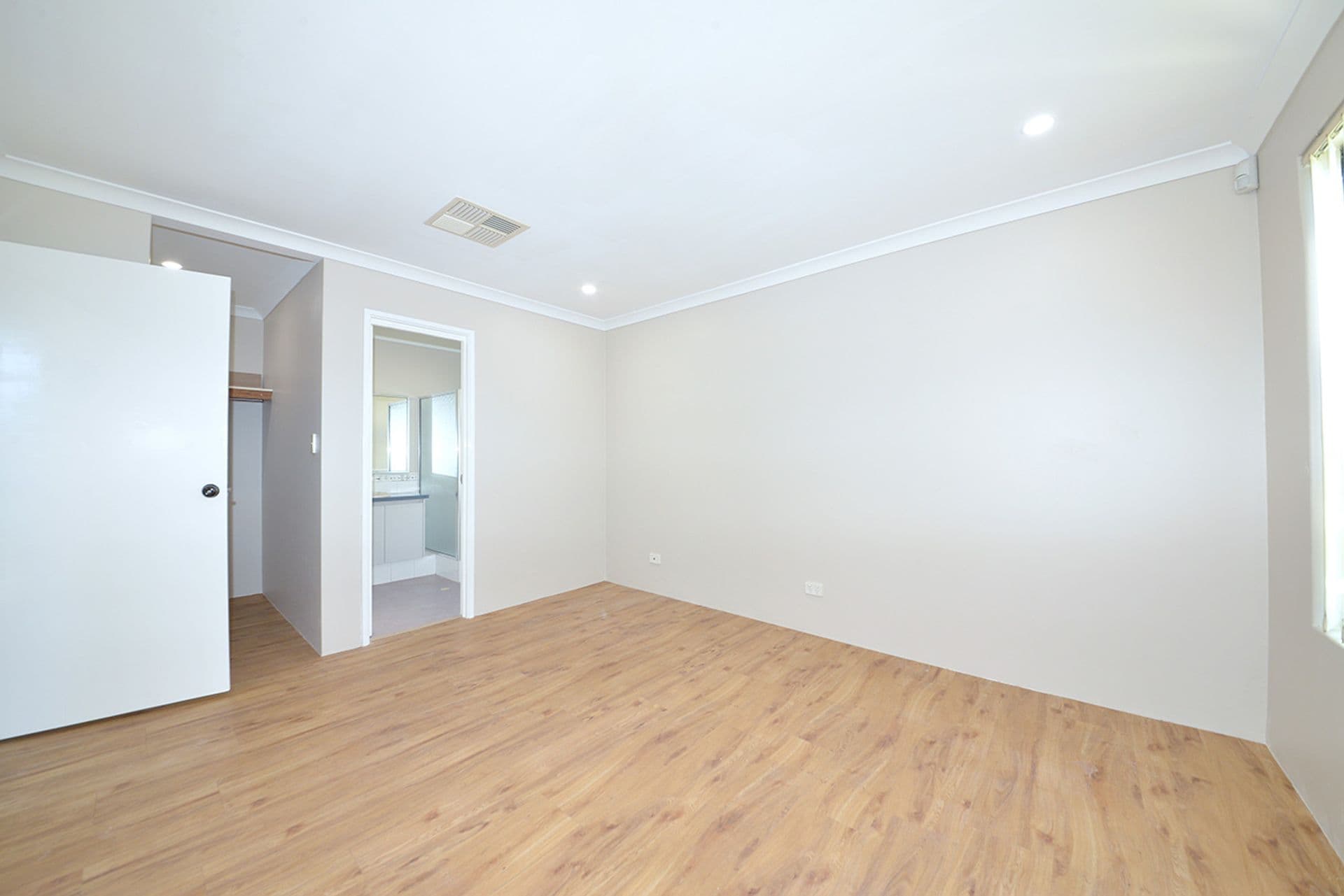 4 Springthorpe Terrace, Clarkson, WA, 6030, Clarkson - Thumbnail 5