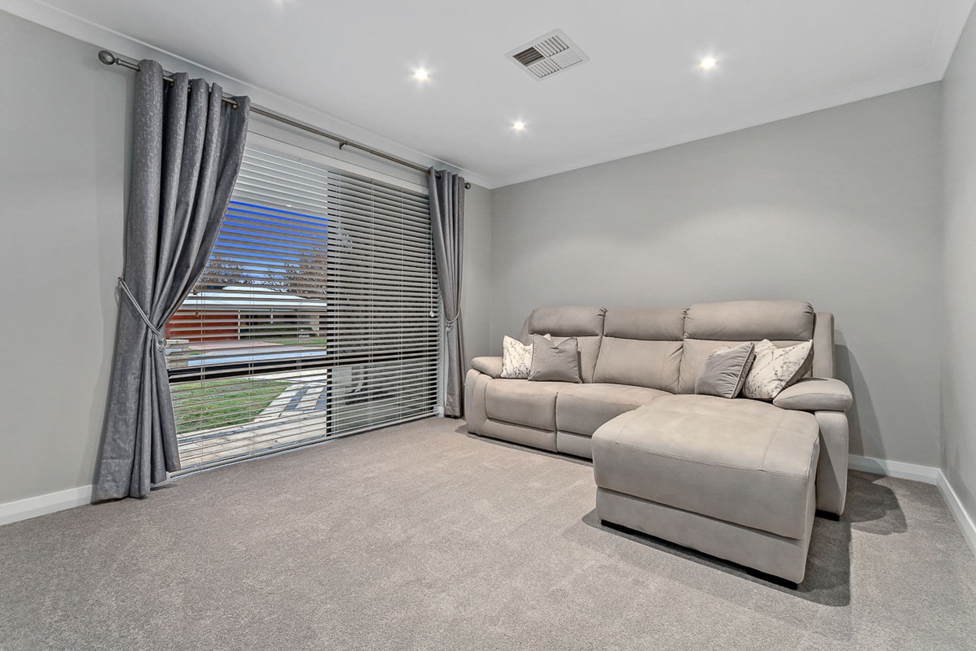 3 Kirke Cove, Merriwa, WA, 6030, Merriwa - Thumbnail 3