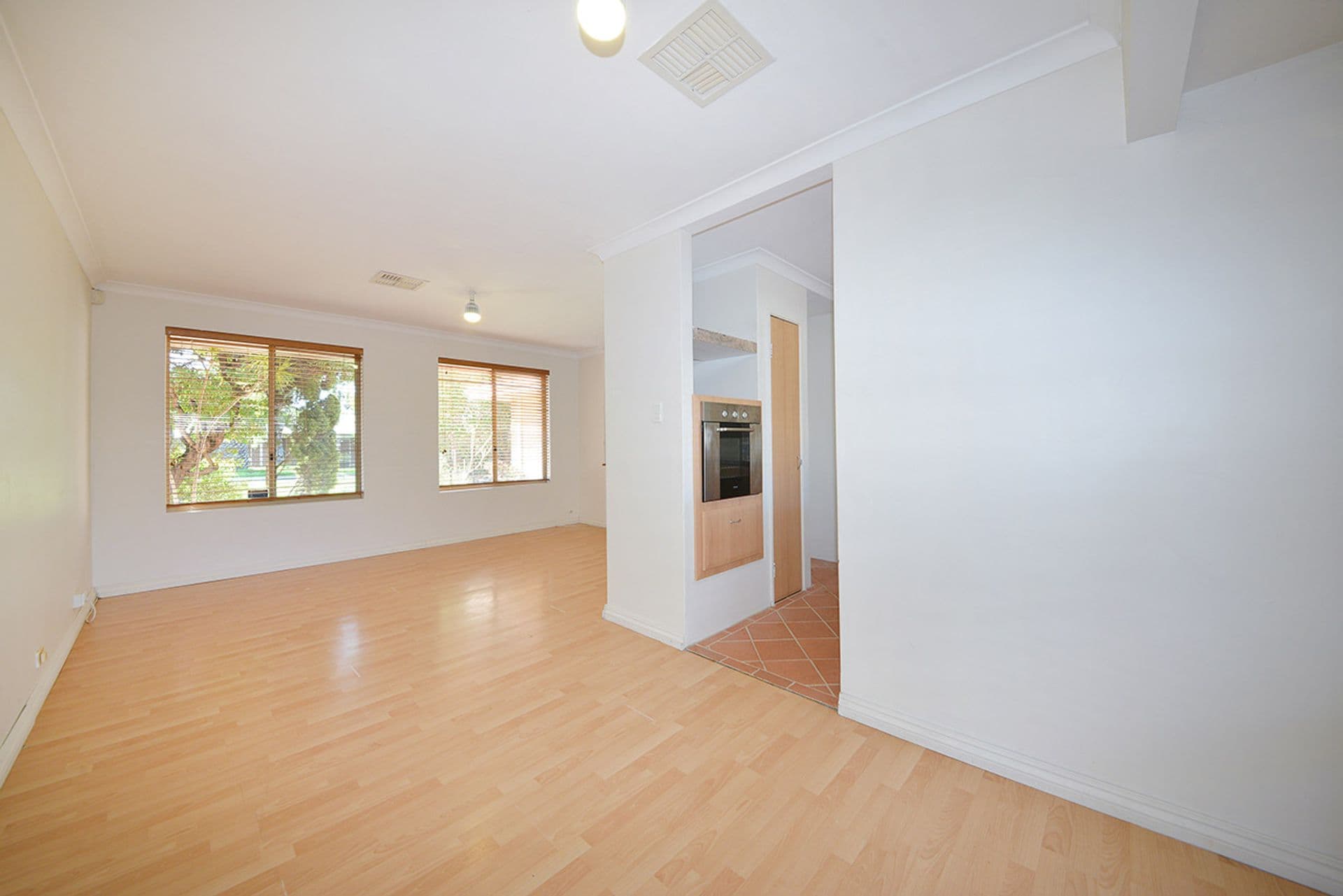 2 Perrin Crest, Clarkson, WA, 6030, Clarkson - Thumbnail 5