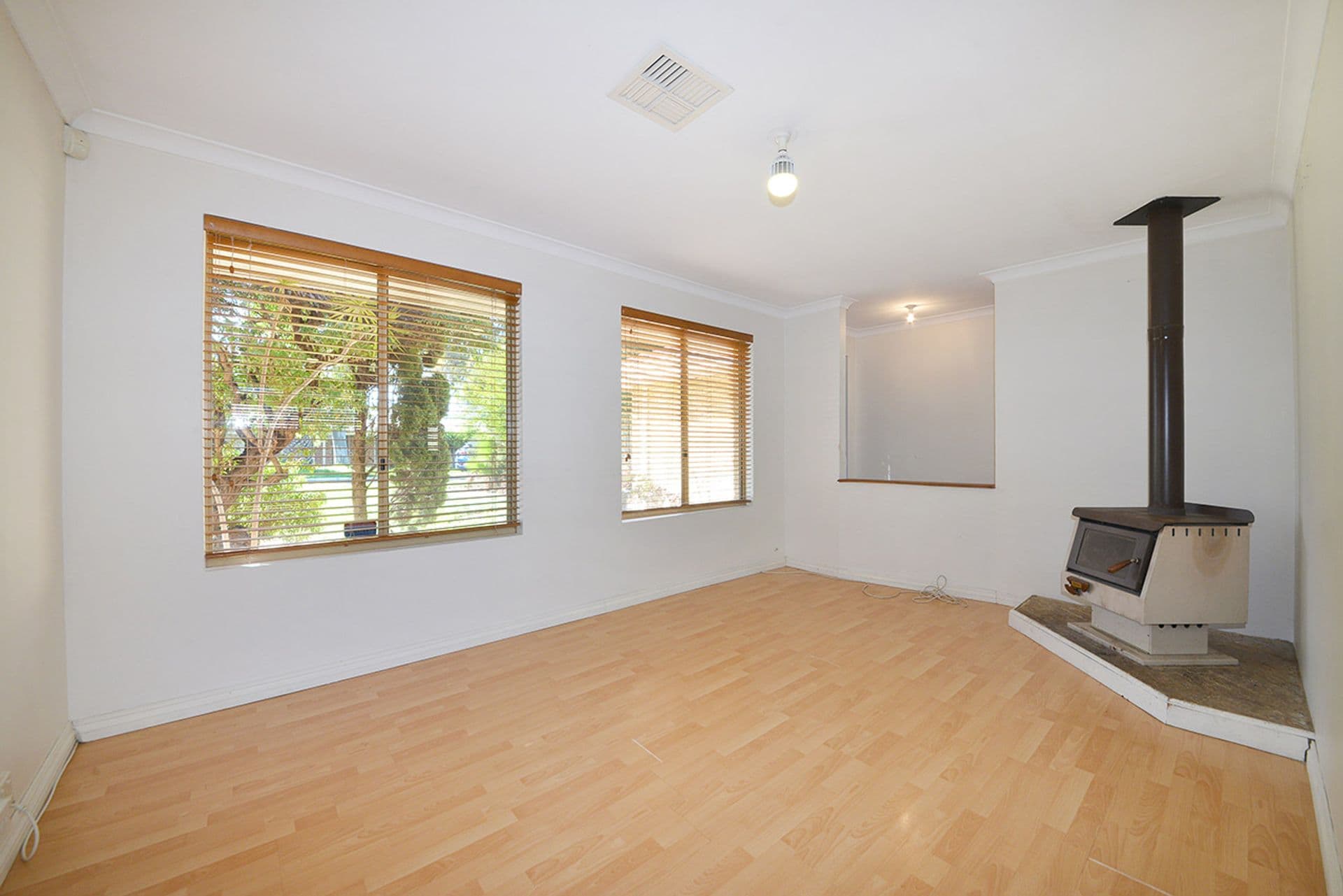 2 Perrin Crest, Clarkson, WA, 6030, Clarkson - Thumbnail 3