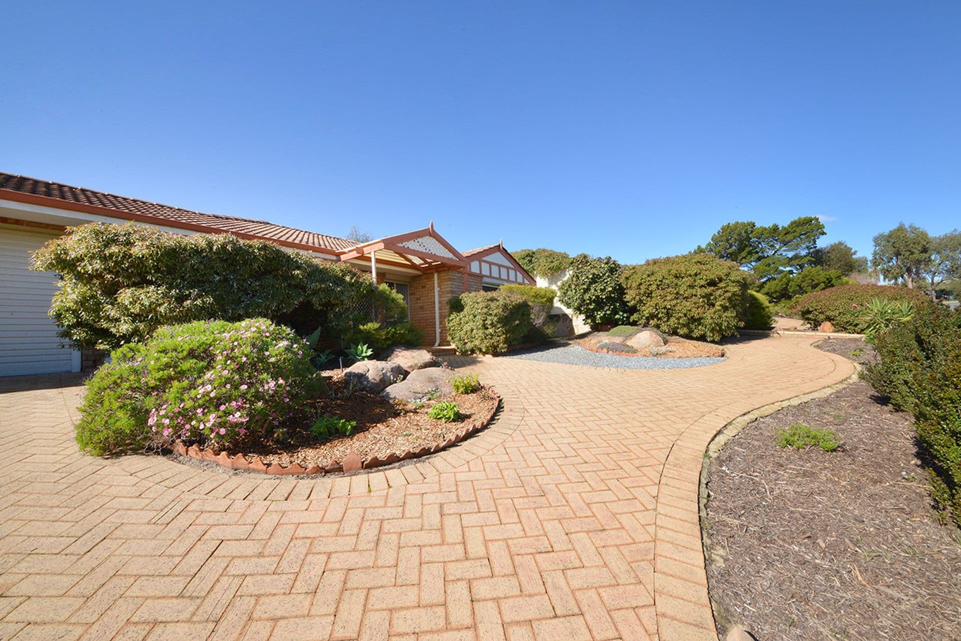 15 Porongurup Drive, Clarkson, WA, 6030, Clarkson - Thumbnail 2