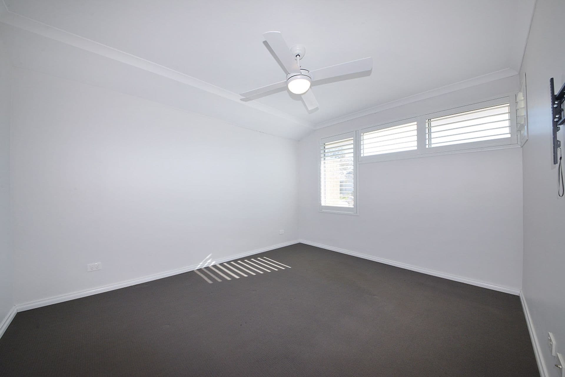 8 Manila Road, Clarkson, WA, 6030, Clarkson - Thumbnail 4