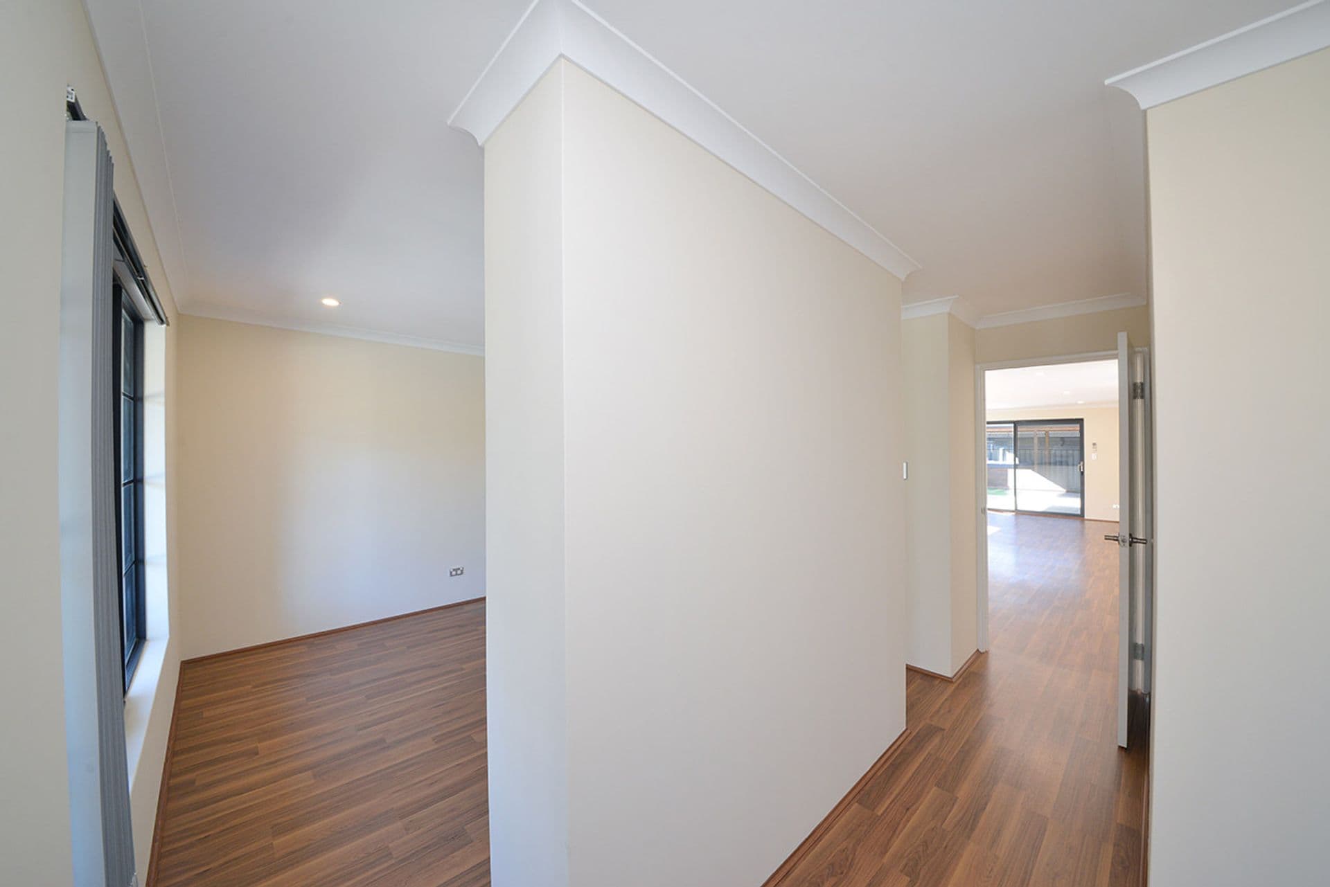 8 Salwood Loop, Banksia Grove, WA, 6031, Banksia Grove - Thumbnail 4
