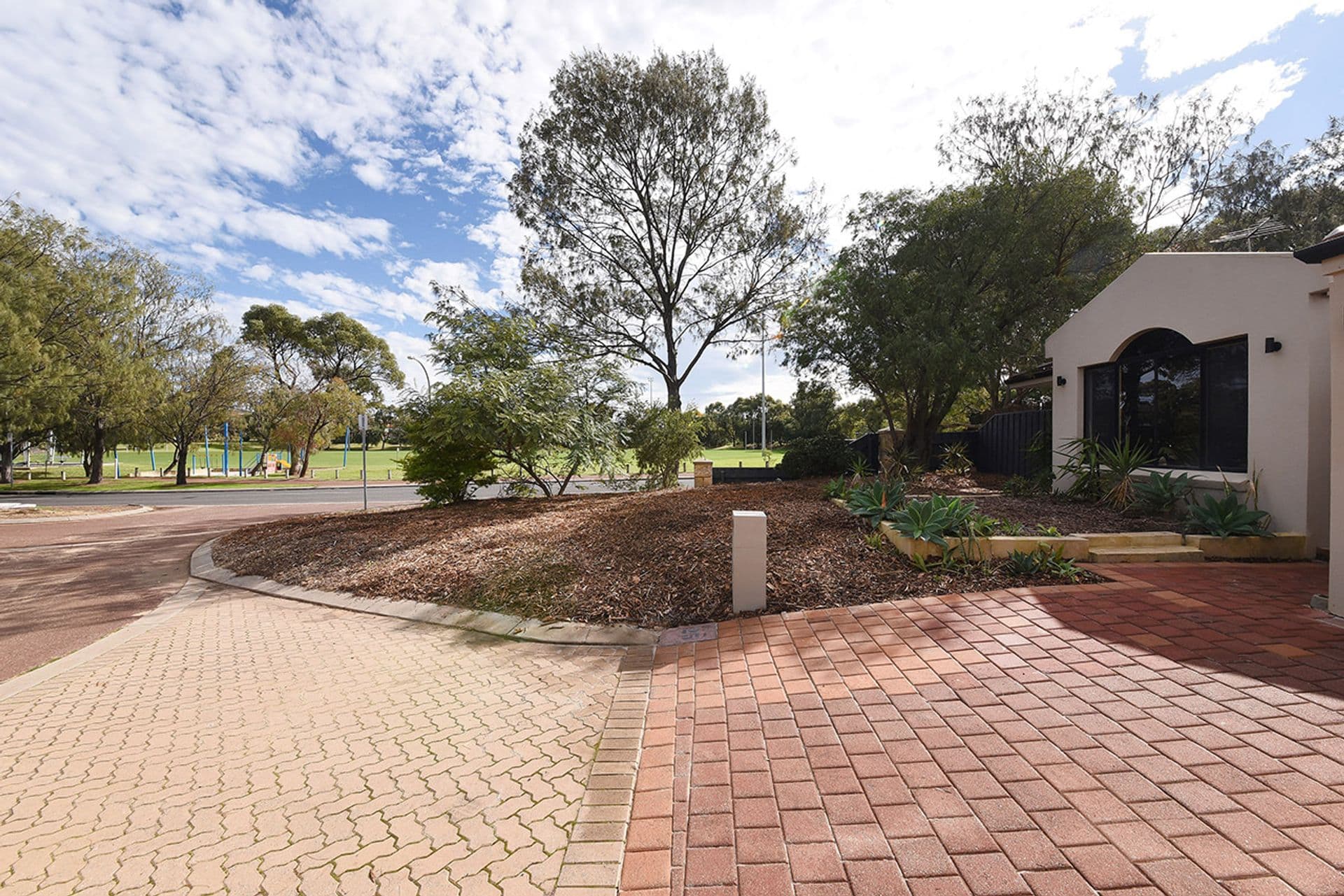 25 Victorsen Parade, Clarkson, WA, 6030, Clarkson - Thumbnail 2