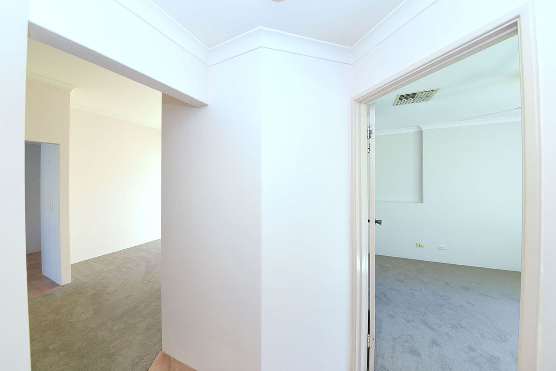 8 Sandow Green, Clarkson, WA, 6030, Clarkson - Thumbnail 2