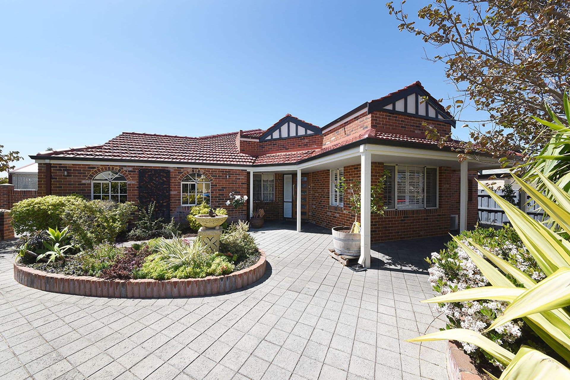 10 Marin Parade, Mindarie, WA, 6030, Mindarie - Thumbnail 2
