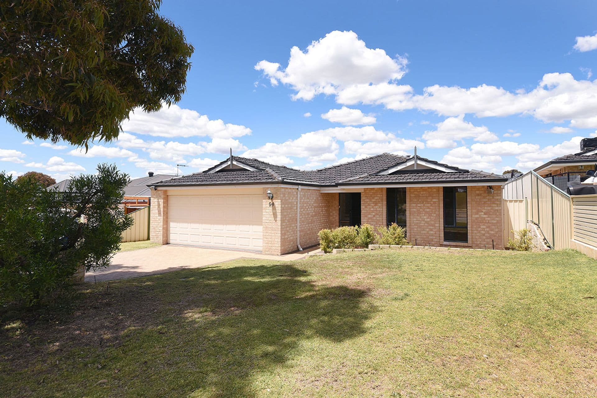 94 Roxburgh Circle, Kinross, WA, 6028, Kinross - Thumbnail 2