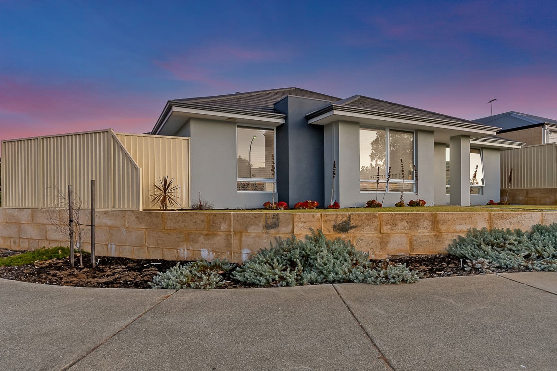25 Lochnagar Way, Kinross, WA, 6028, Kinross - Thumbnail 2