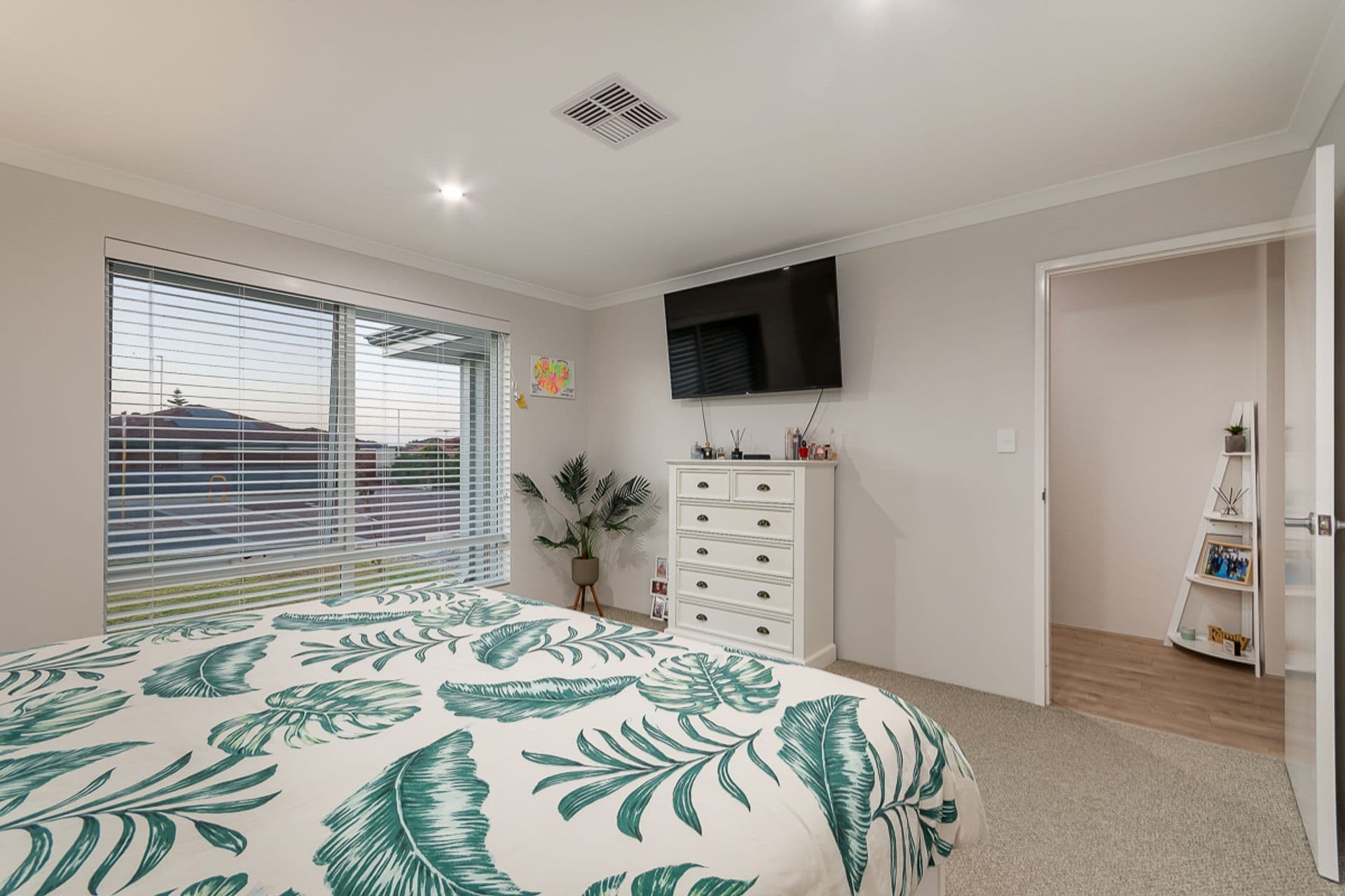 25 Lochnagar Way, Kinross, WA, 6028, Kinross - Thumbnail 6