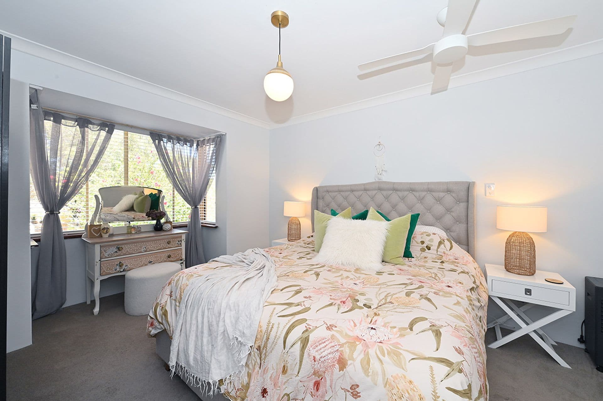 99 Birdwood Drive, Woodridge, WA, 6041, Woodridge - Thumbnail 5