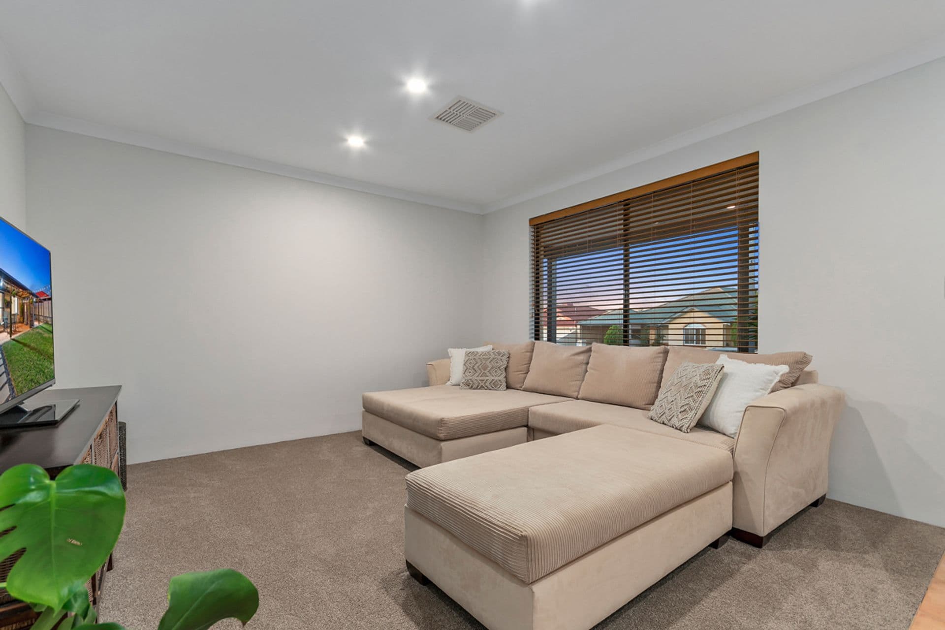 18 Glomach Circuit, Kinross, WA, 6028, Kinross - Thumbnail 3