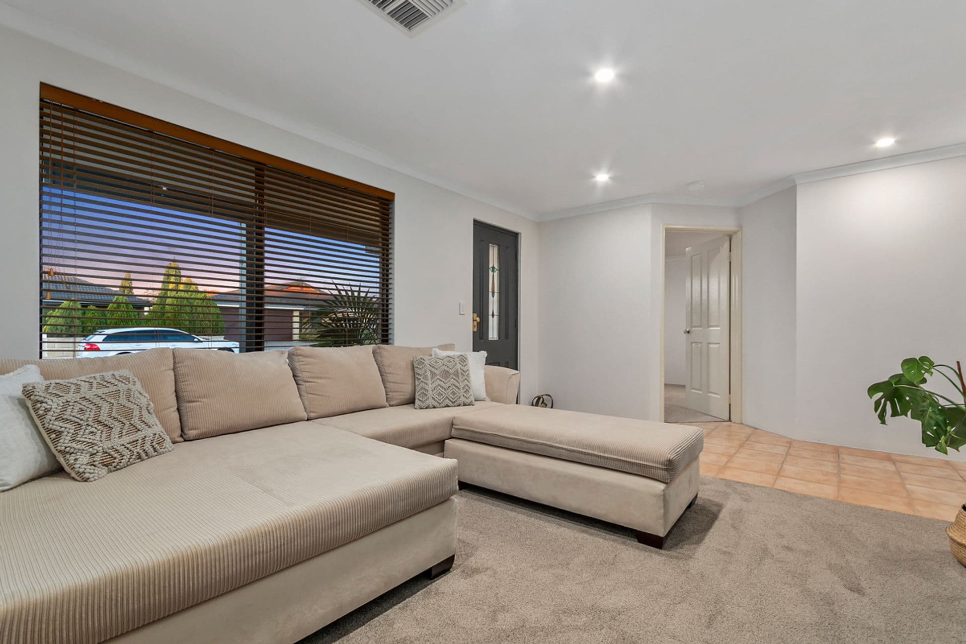 18 Glomach Circuit, Kinross, WA, 6028, Kinross - Thumbnail 2