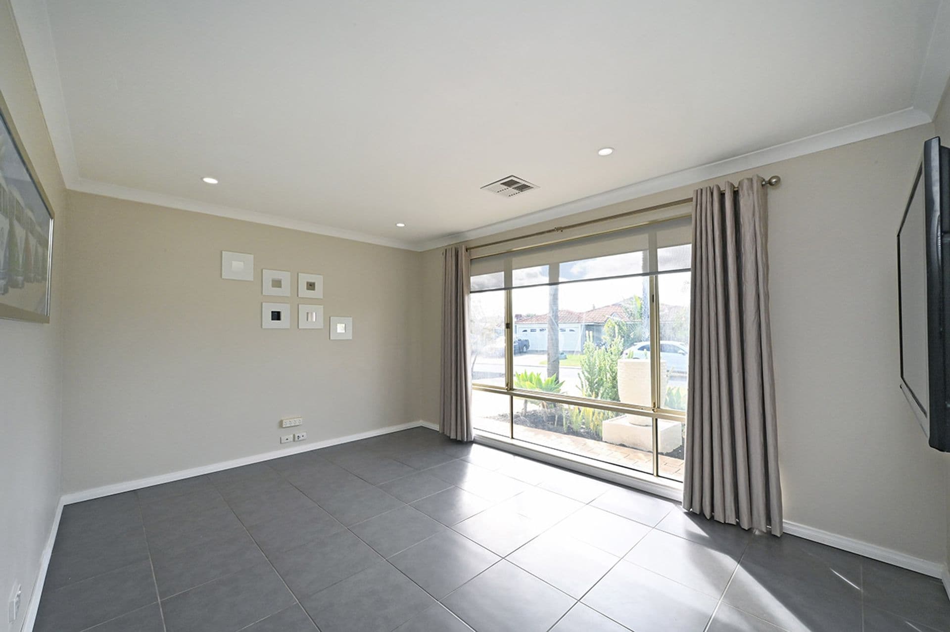 4 Worlanna Mews, Quinns Rocks, WA, 6030, Quinns Rocks - Thumbnail 3
