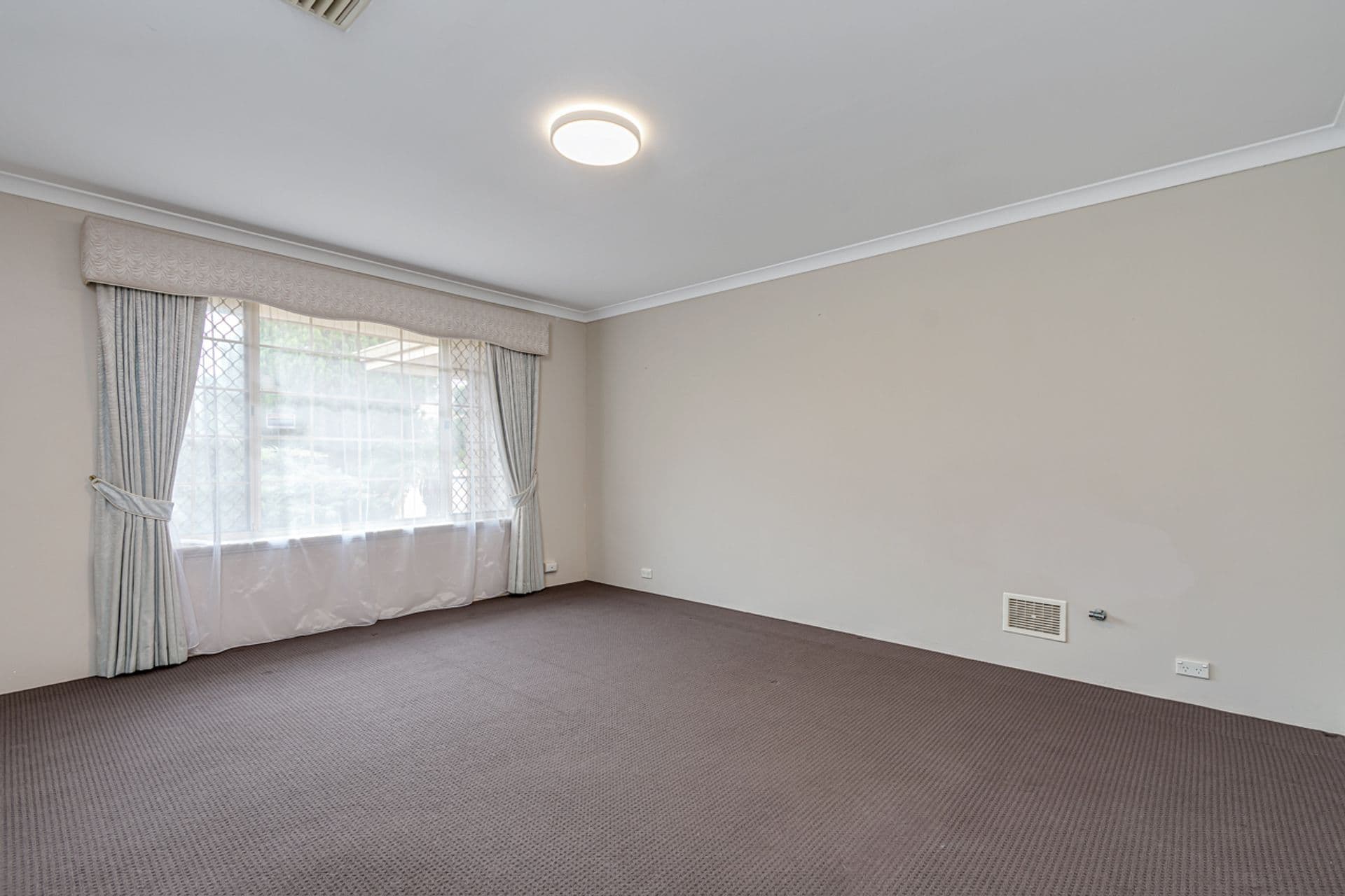 15 Trifund Court, Merriwa, WA, 6030, Merriwa - Thumbnail 3