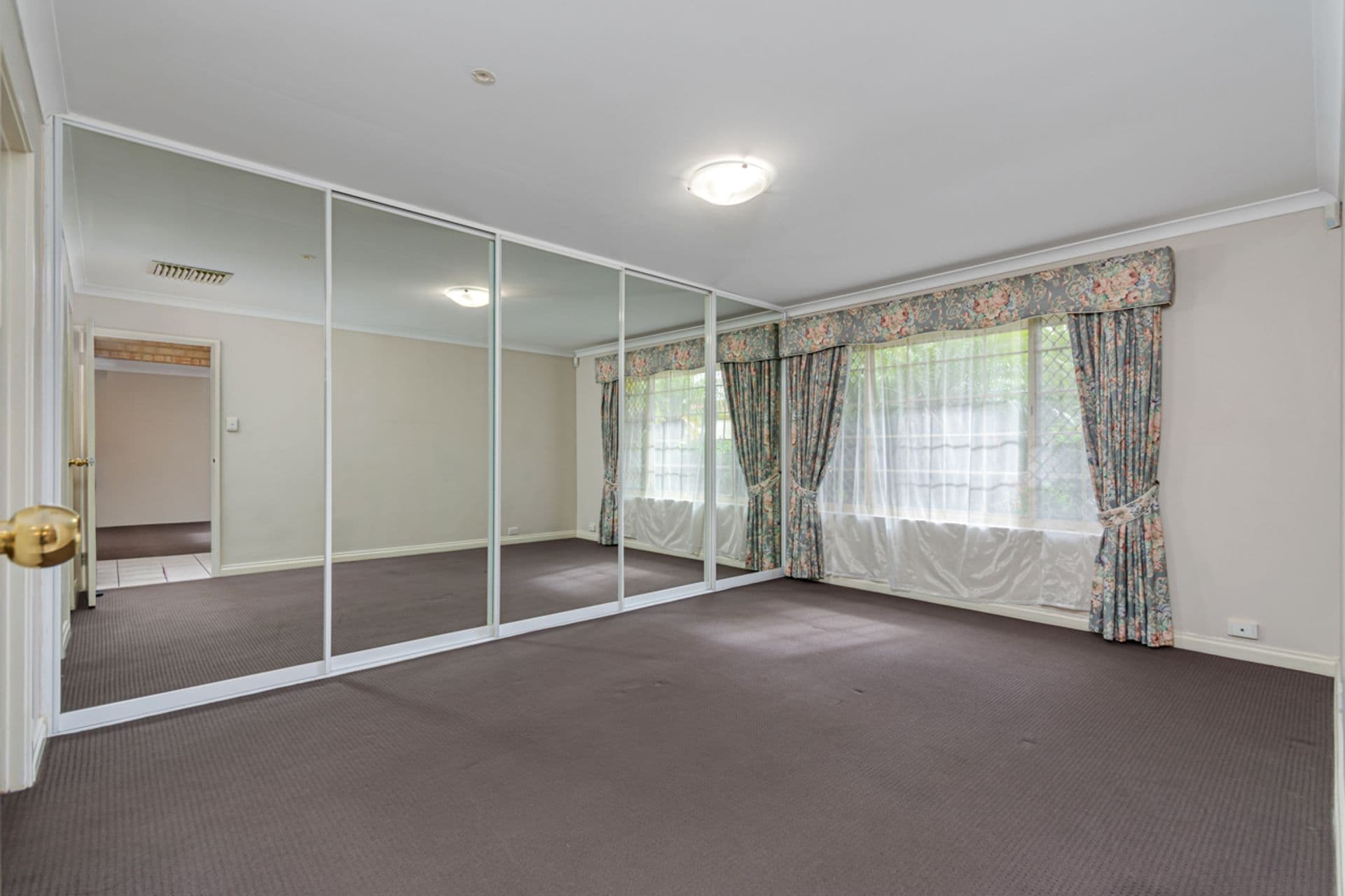 15 Trifund Court, Merriwa, WA, 6030, Merriwa - Thumbnail 6