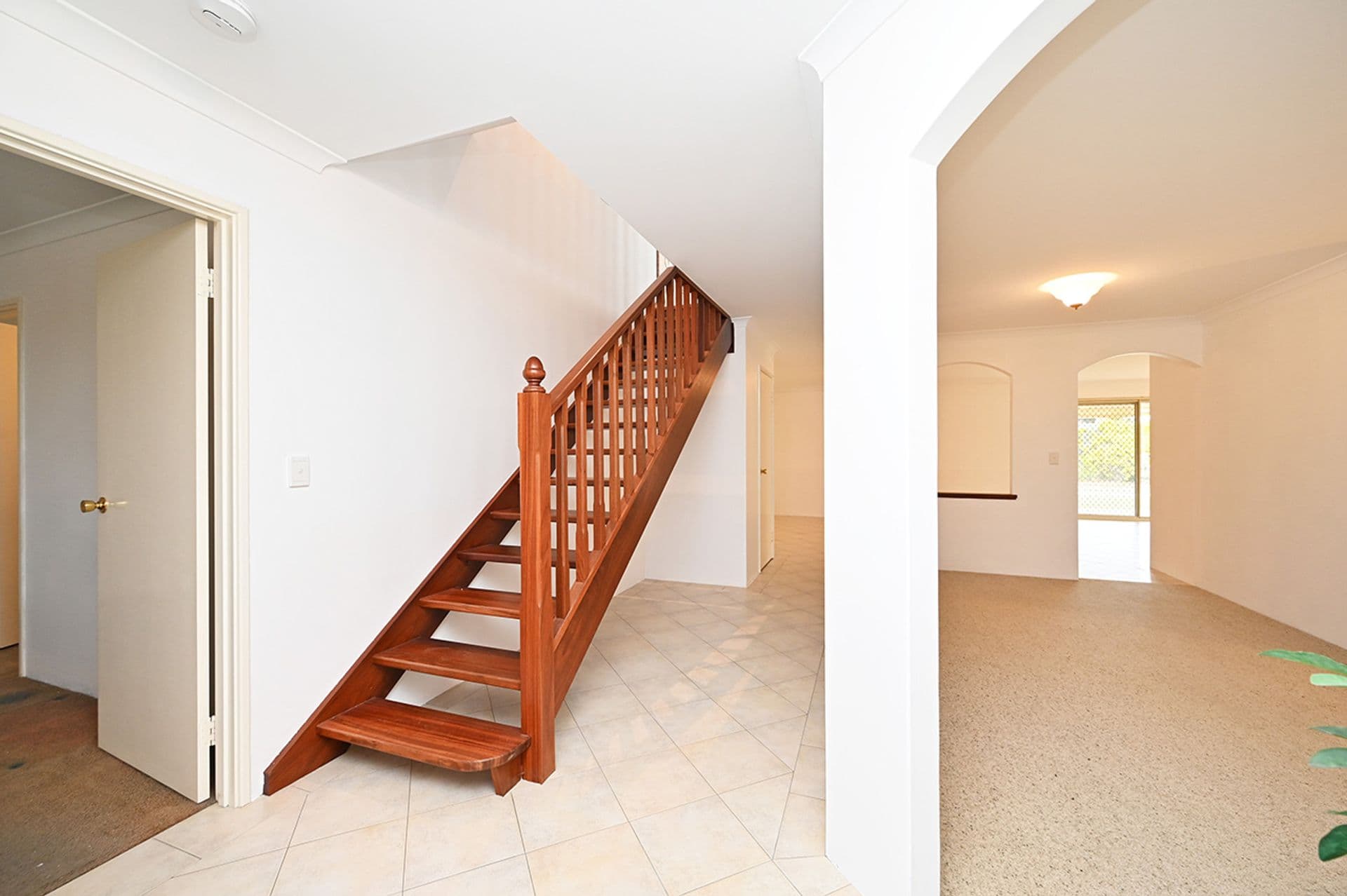11 Dartmouth Circle, Quinns Rocks, WA, 6030, Quinns Rocks - Thumbnail 2