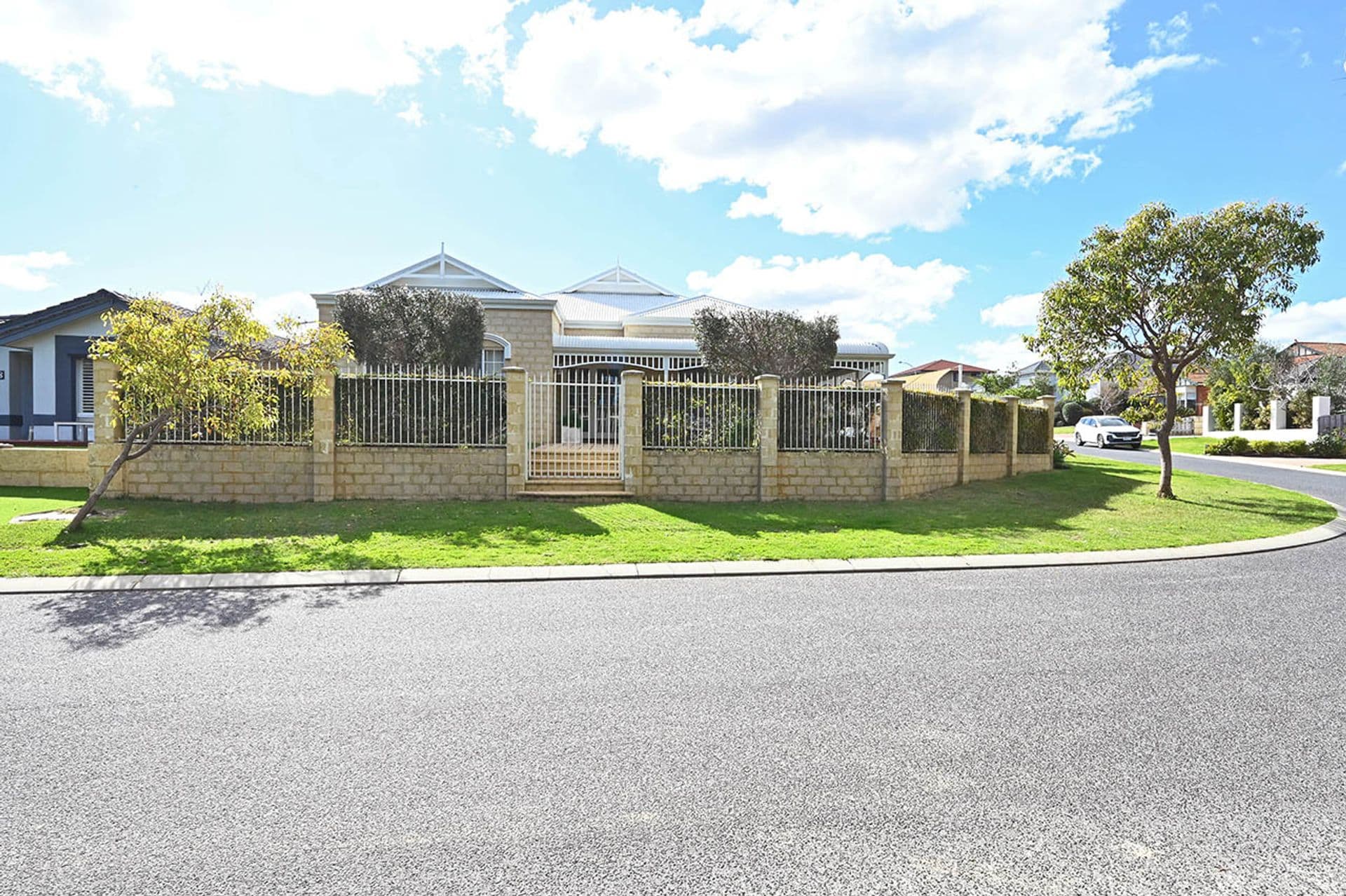 5 Holyhead Green, Mindarie, WA, 6030, Mindarie - Image 1