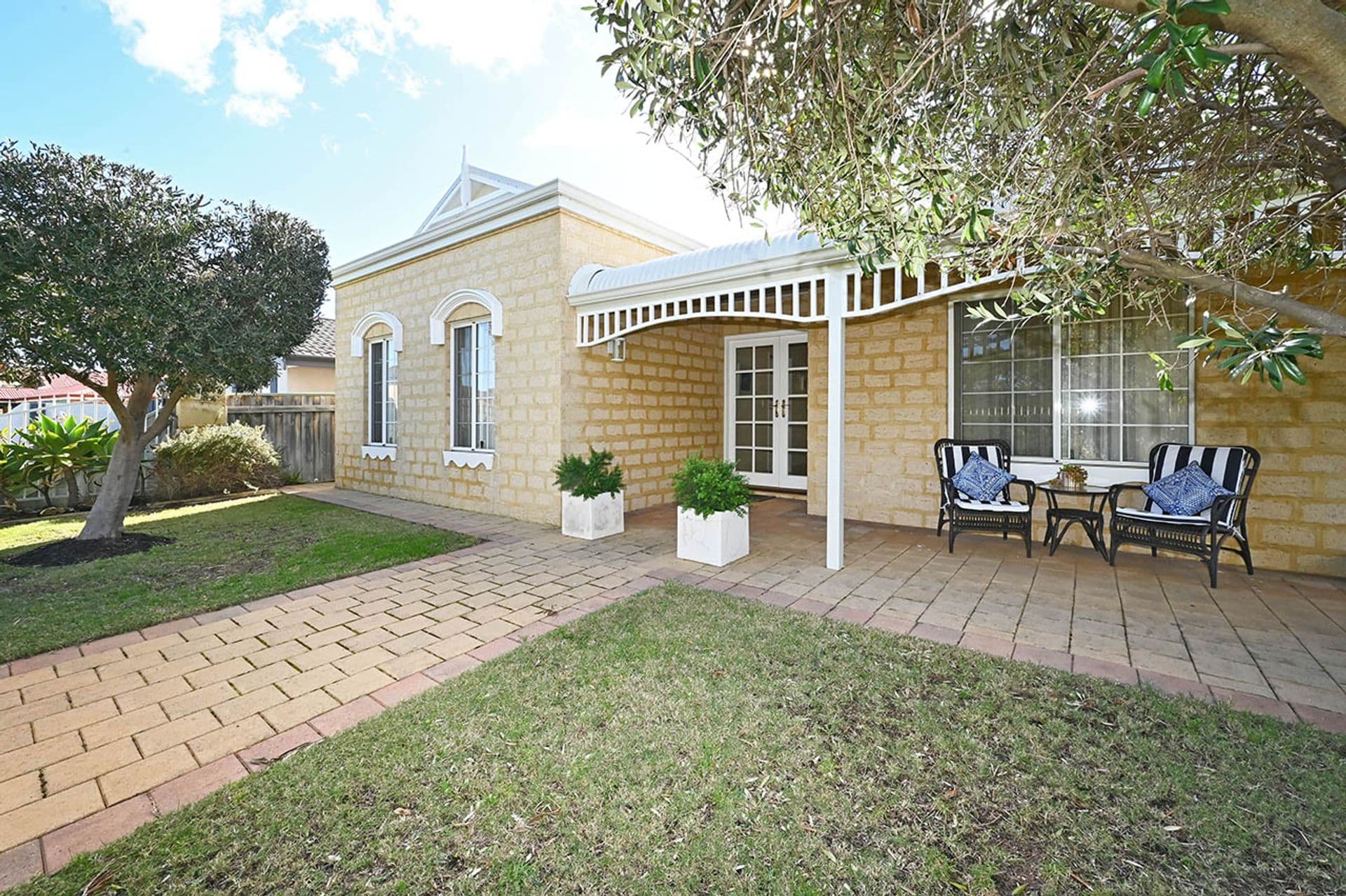 5 Holyhead Green, Mindarie, WA, 6030, Mindarie - Thumbnail 2