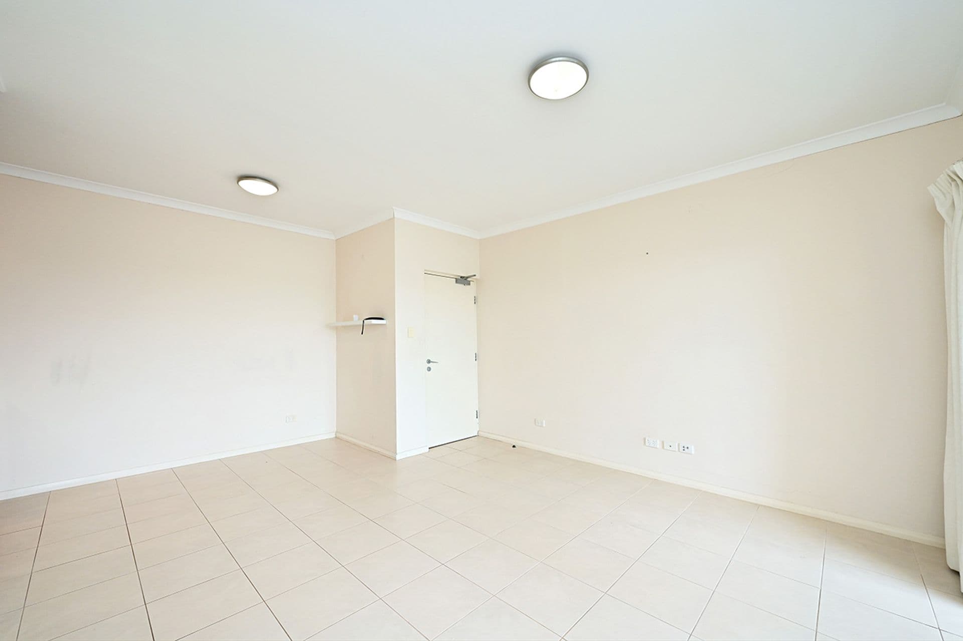 10/291 Ocean Keys Boulevard, Clarkson, WA, 6030, Clarkson - Thumbnail 2
