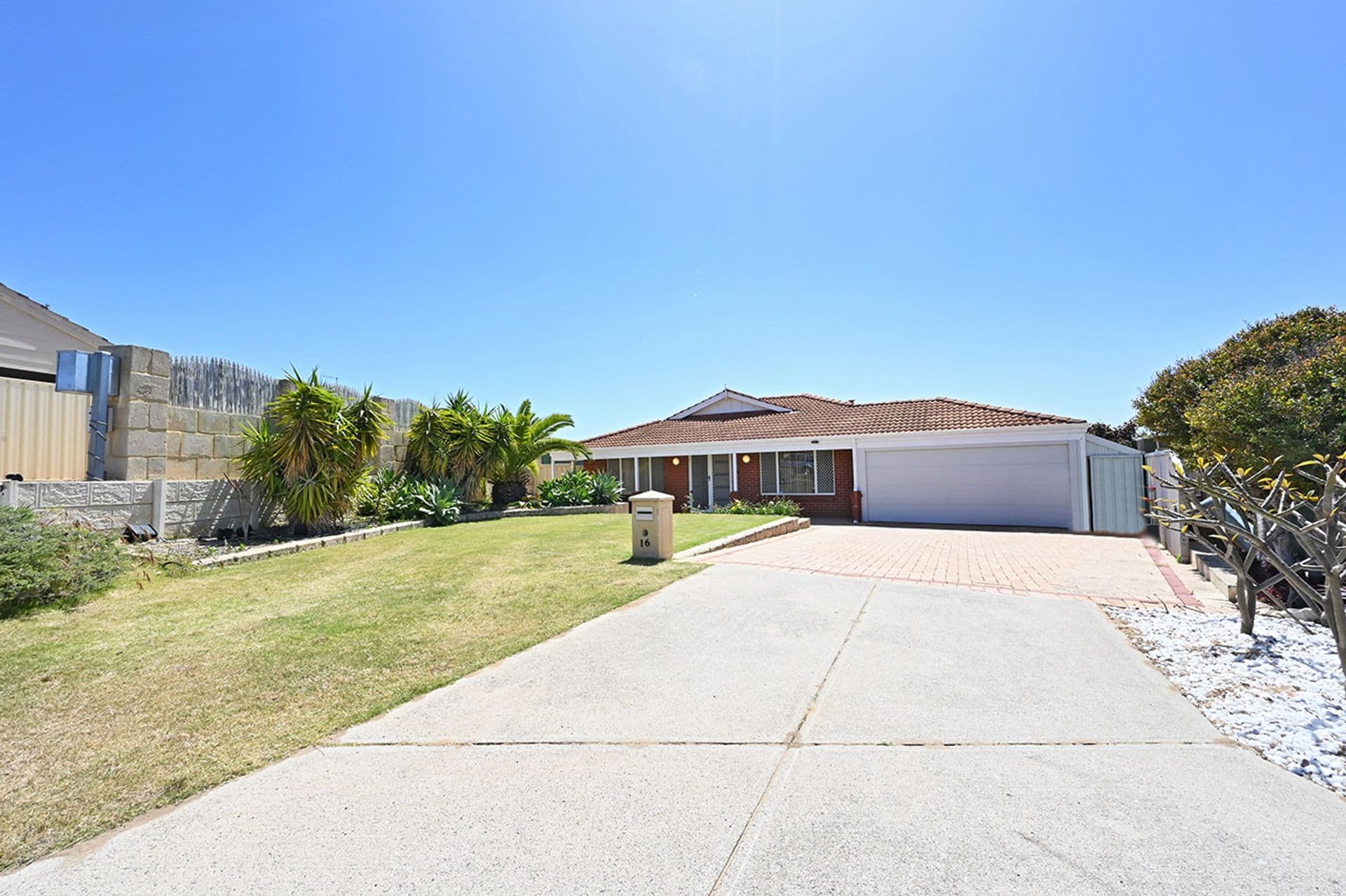 16 Drammen Elbow, Merriwa, WA, 6030, Merriwa - Image 1