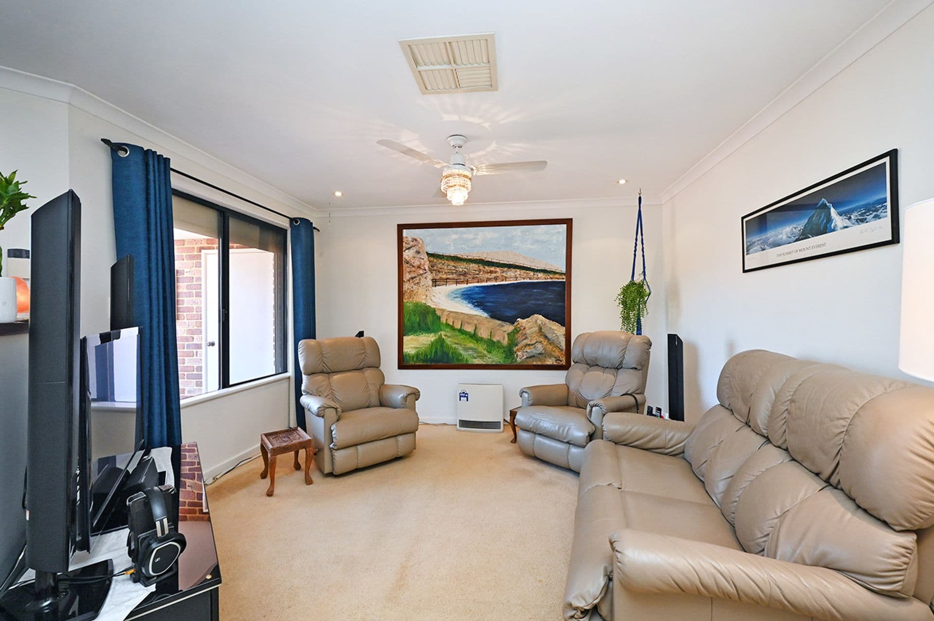 17 Kippilaw Loop, Carramar, WA, 6031, Carramar - Thumbnail 4