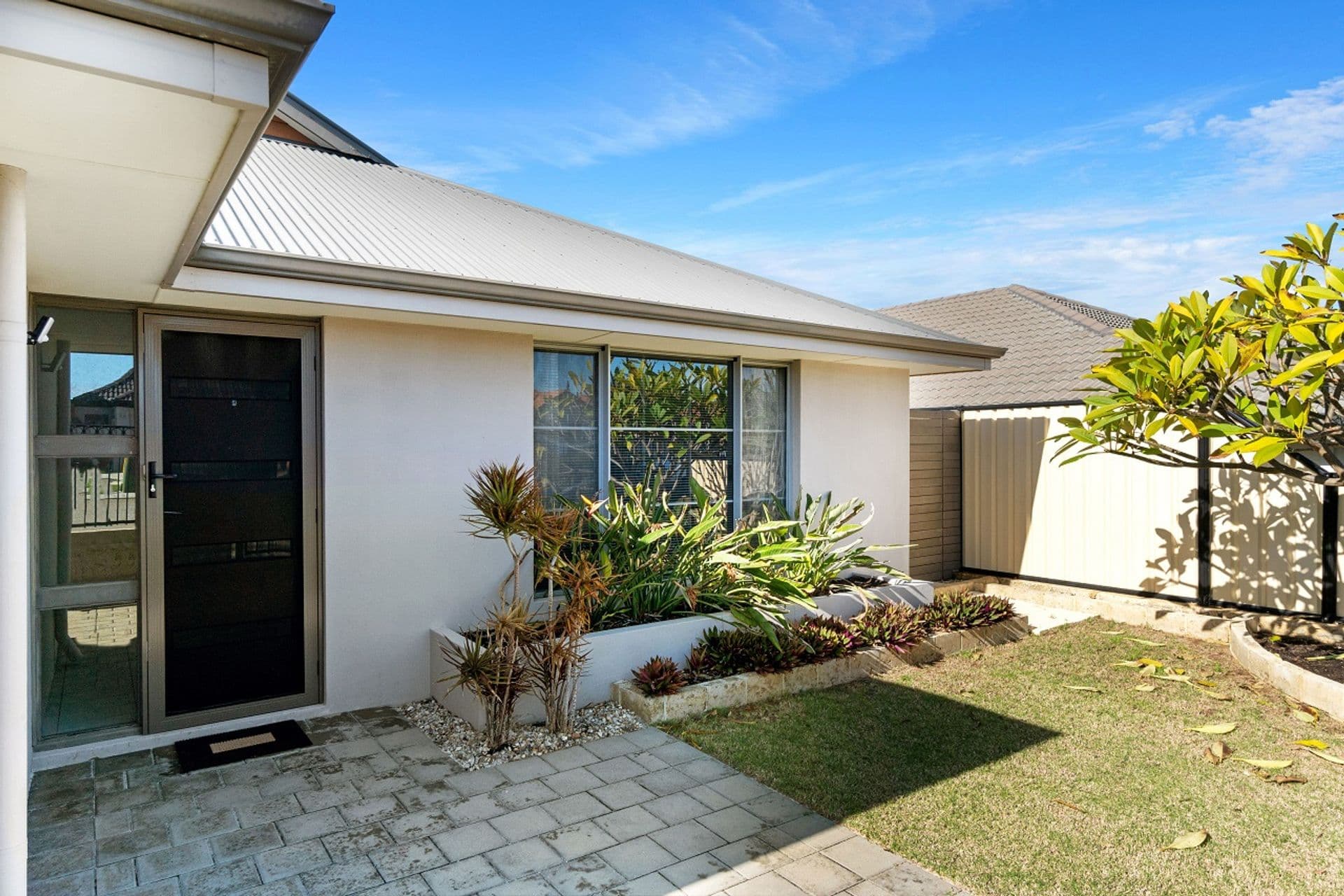 16 Dulles Way, Clarkson, WA, 6030, Clarkson - Thumbnail 2