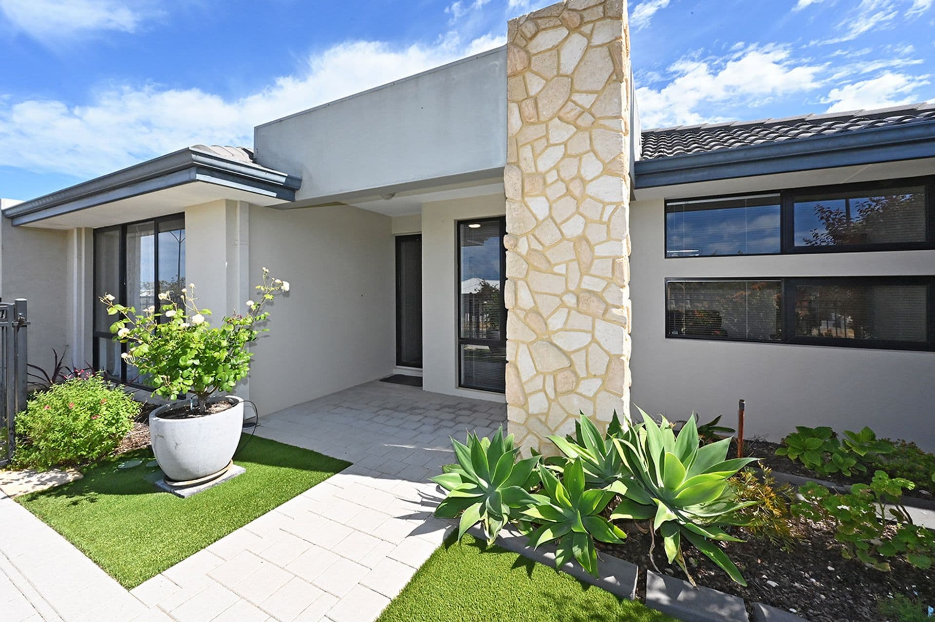 284 Camborne Parkway, Butler, WA, 6036, Butler - Thumbnail 2