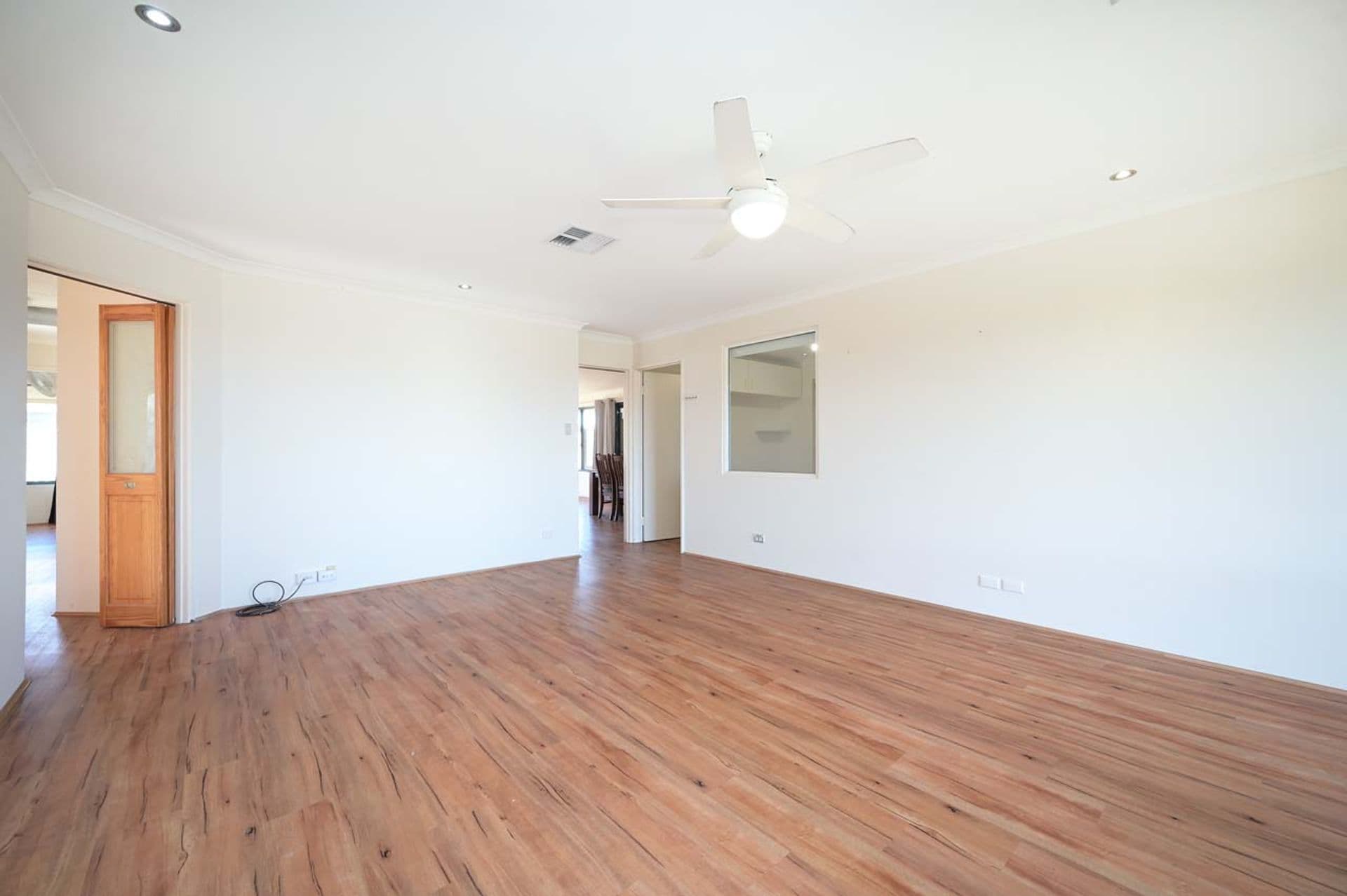 4 Cleland Close, Clarkson, WA, 6030, Clarkson - Thumbnail 5