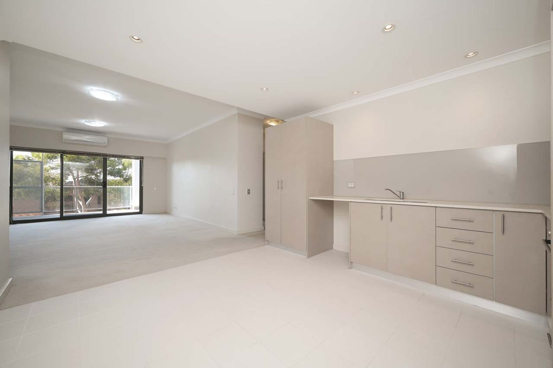 5/1 Walsh Loop, Joondalup, WA, 6027, Joondalup - Thumbnail 4