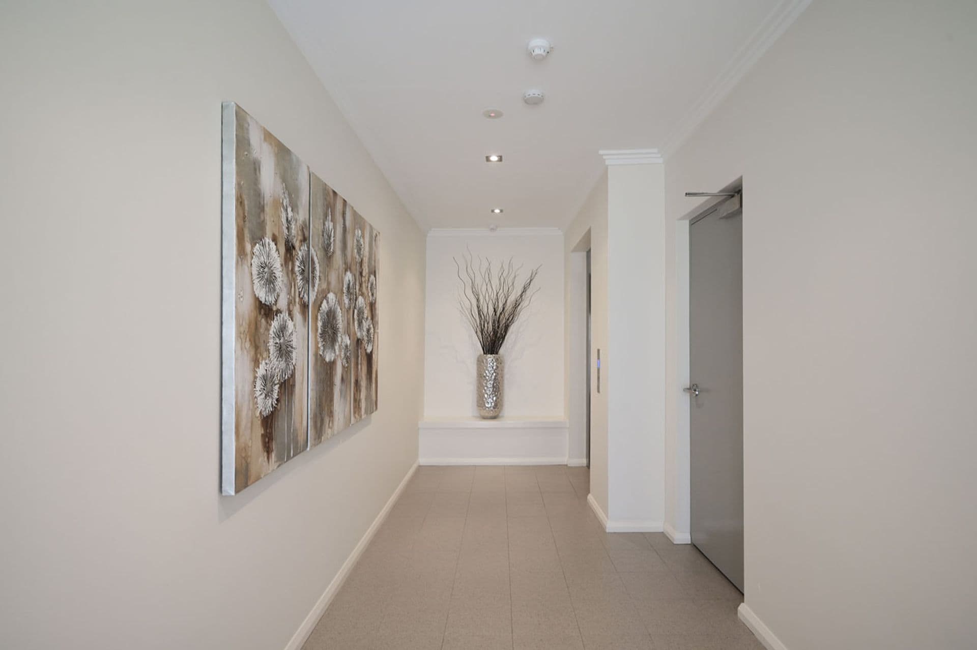 2/201 Anchorage Drive, Mindarie, WA, 6030, Mindarie - Thumbnail 2