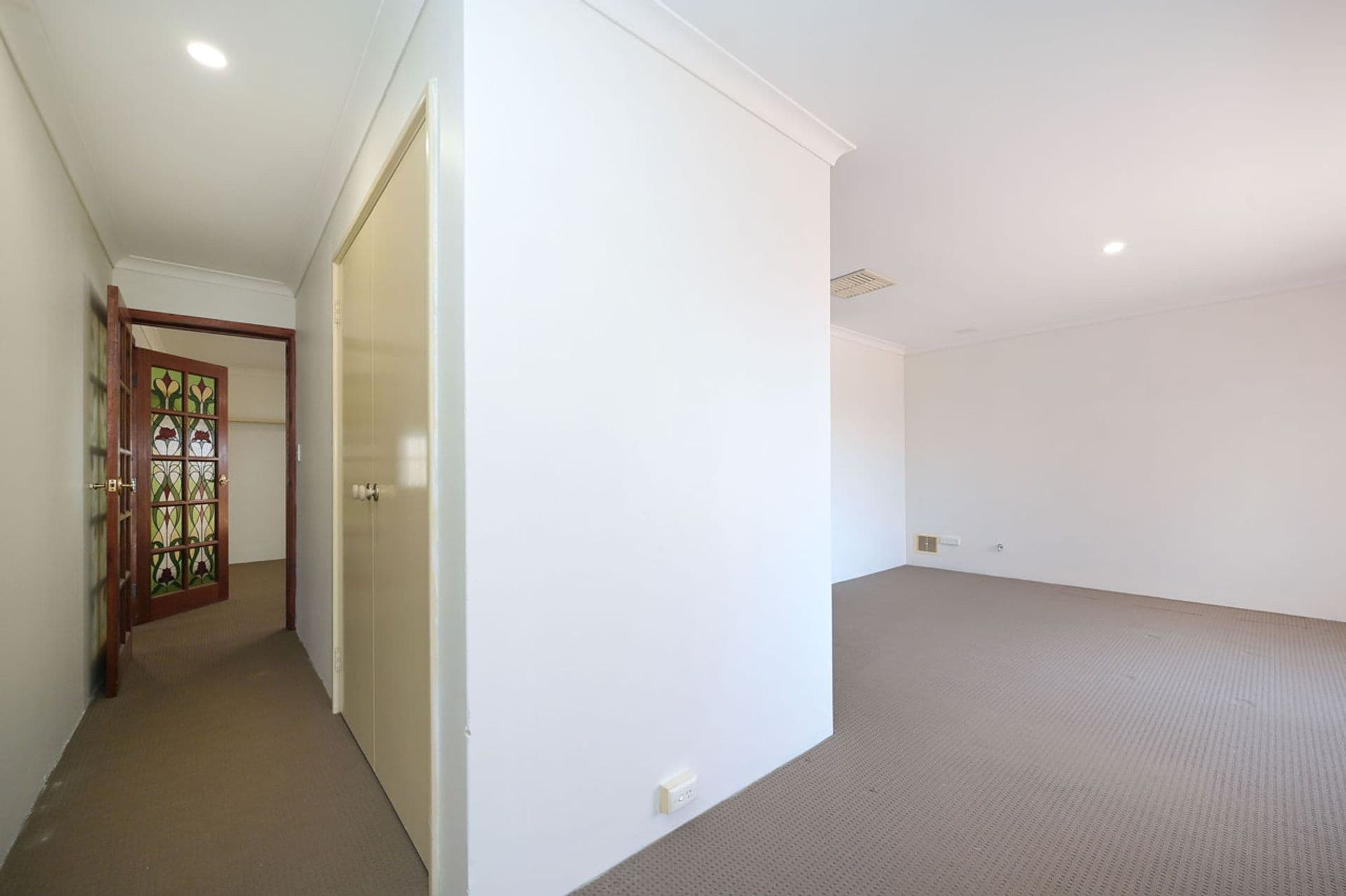10 Ormiston Gardens, Clarkson, WA, 6030, Clarkson - Thumbnail 4