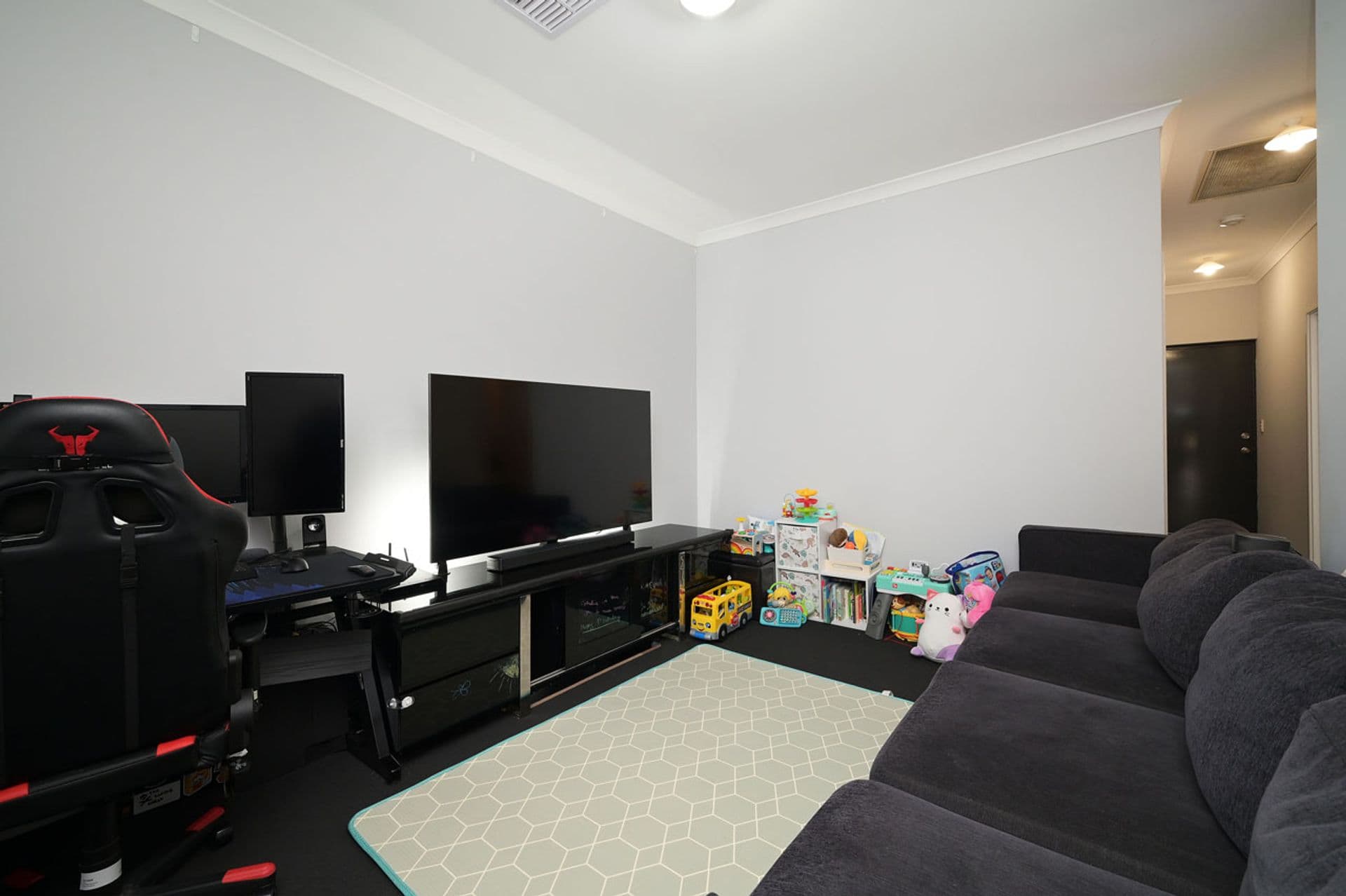 13 Debelle Way, Clarkson, WA, 6030, Clarkson - Thumbnail 5