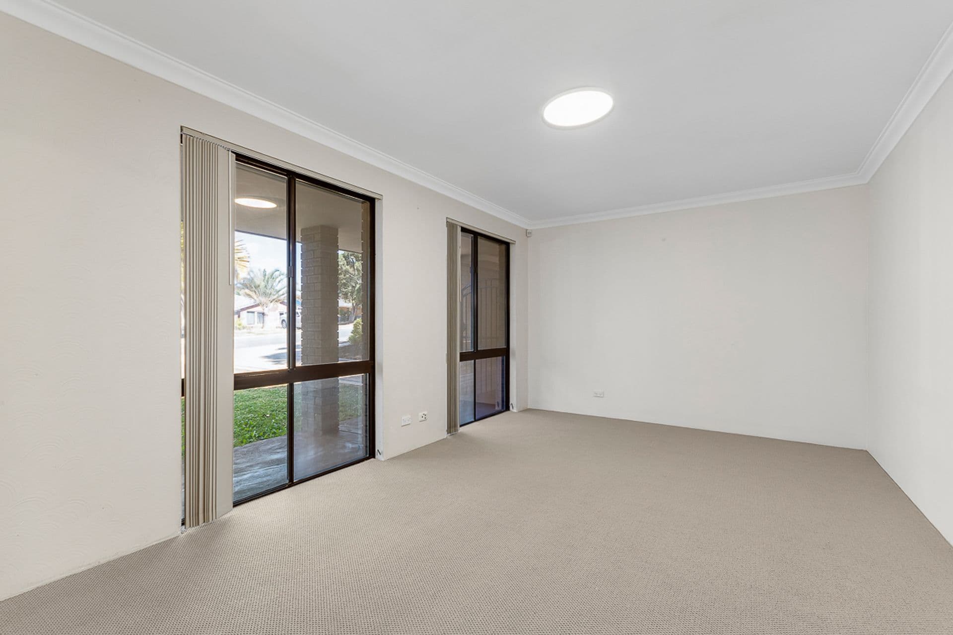 8 Minda Place, Wanneroo, WA, 6065, Wanneroo - Thumbnail 4