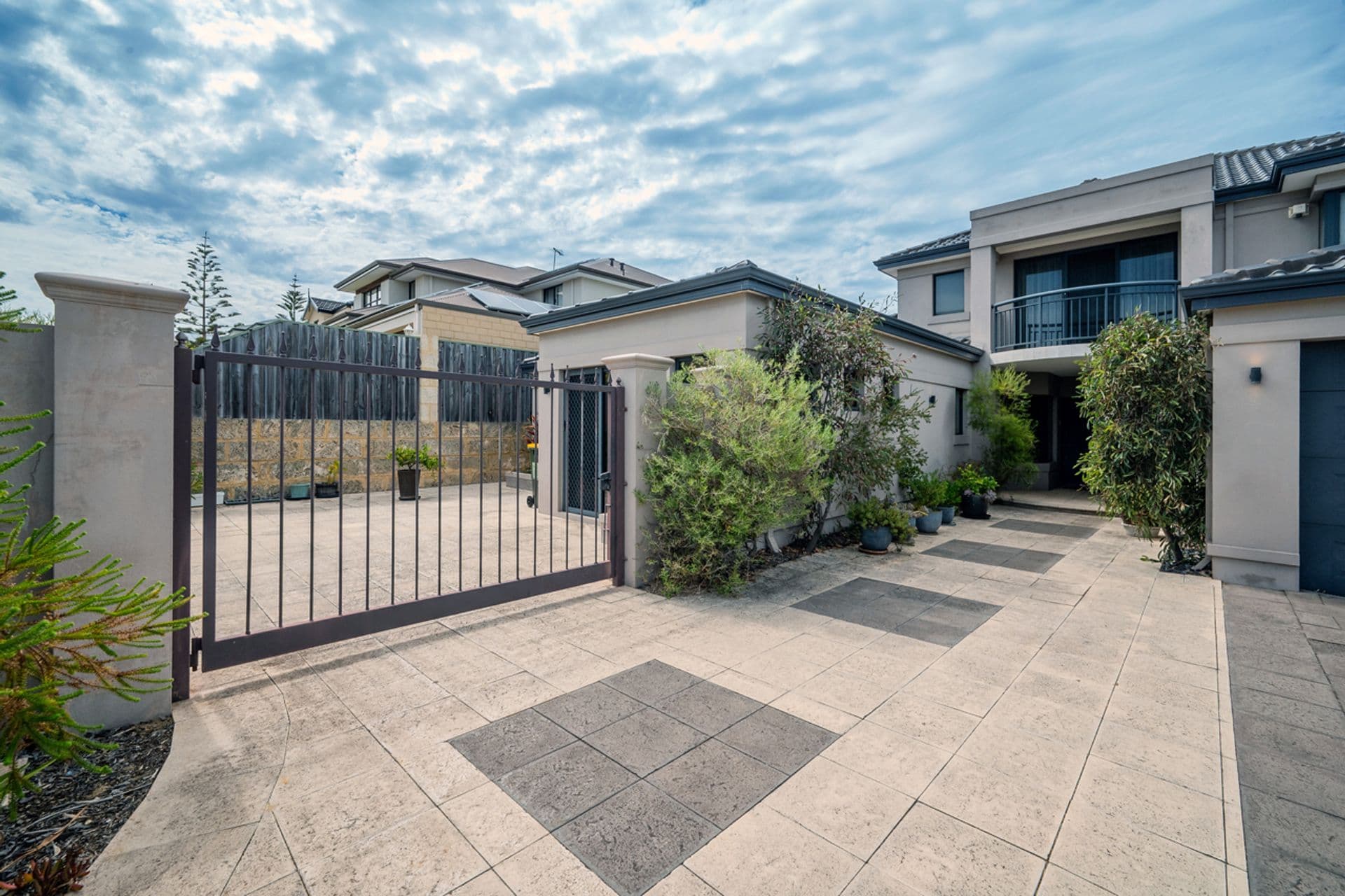64 Lighthouse Parade, Mindarie, WA, 6030, Mindarie - Thumbnail 2