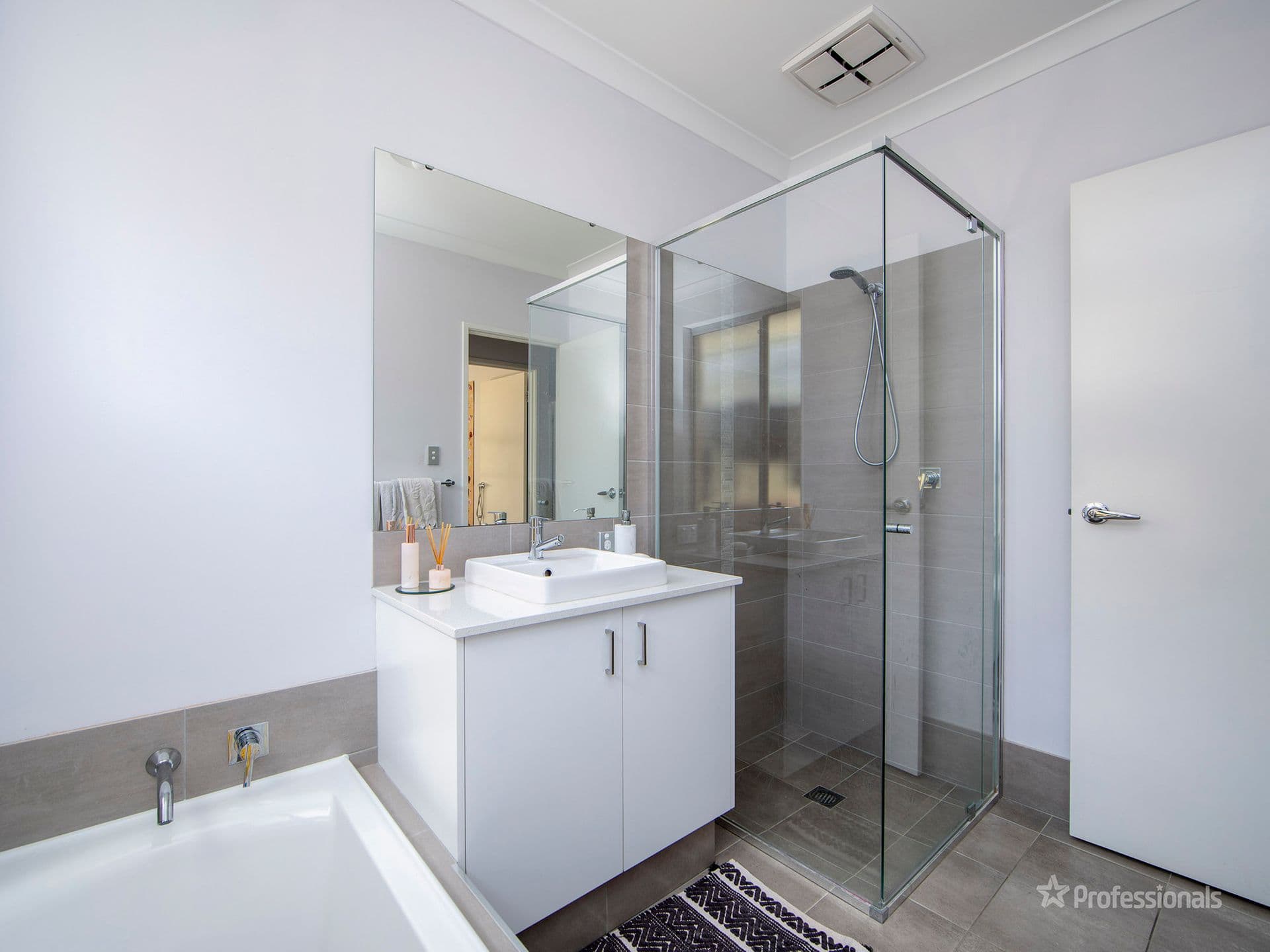 26 Icterine Road, Eglinton, WA, 6034, Eglinton - Thumbnail 8