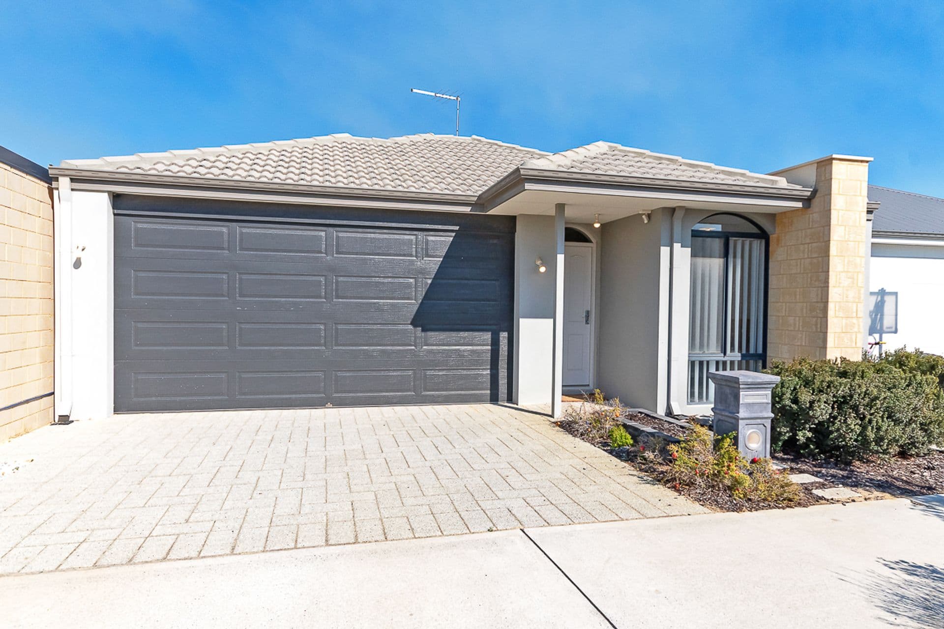 42 Verdigris Loop, Eglinton, WA, 6034, Eglinton - Thumbnail 2