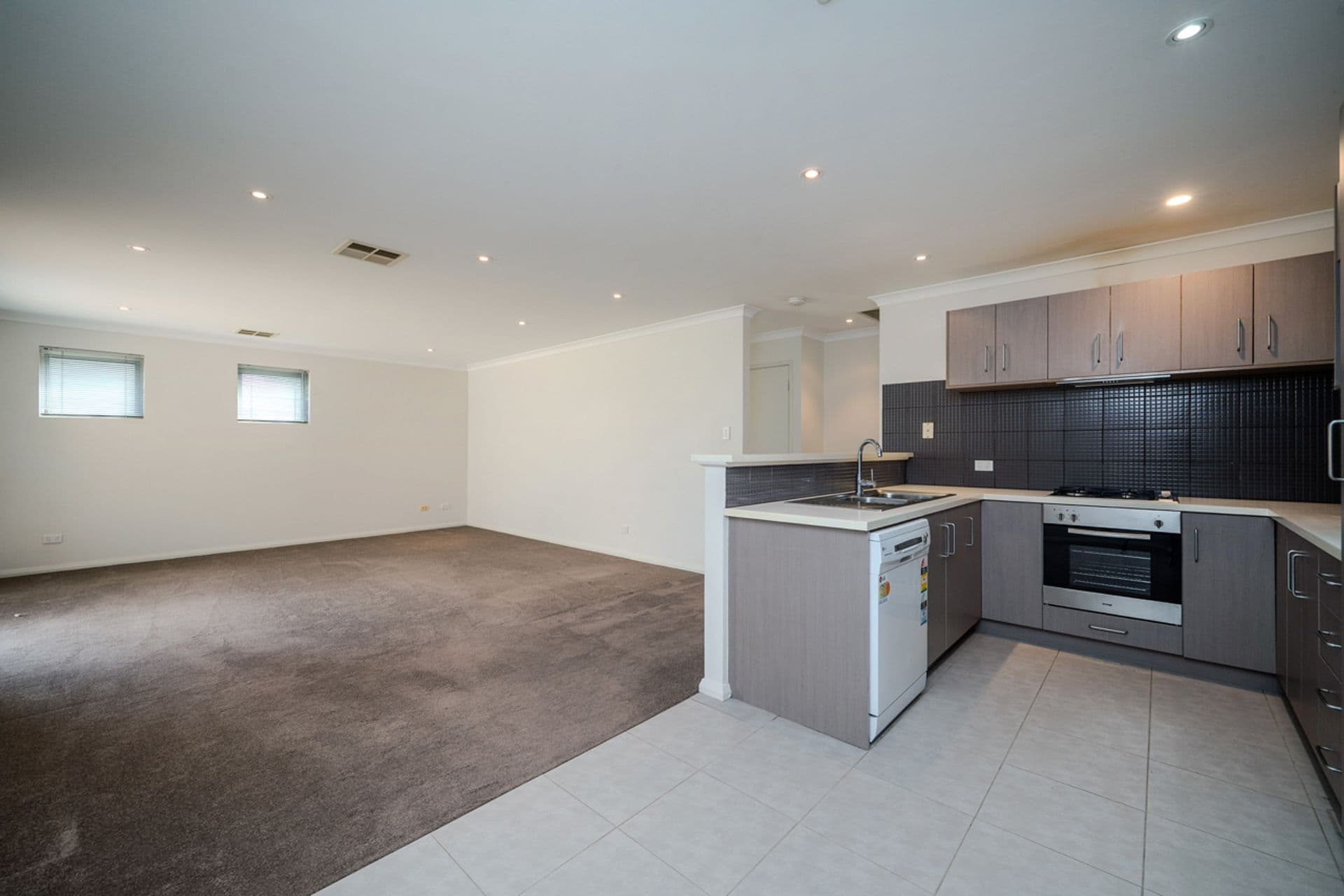 15 Marino Road, Clarkson, WA, 6030, Clarkson - Thumbnail 7
