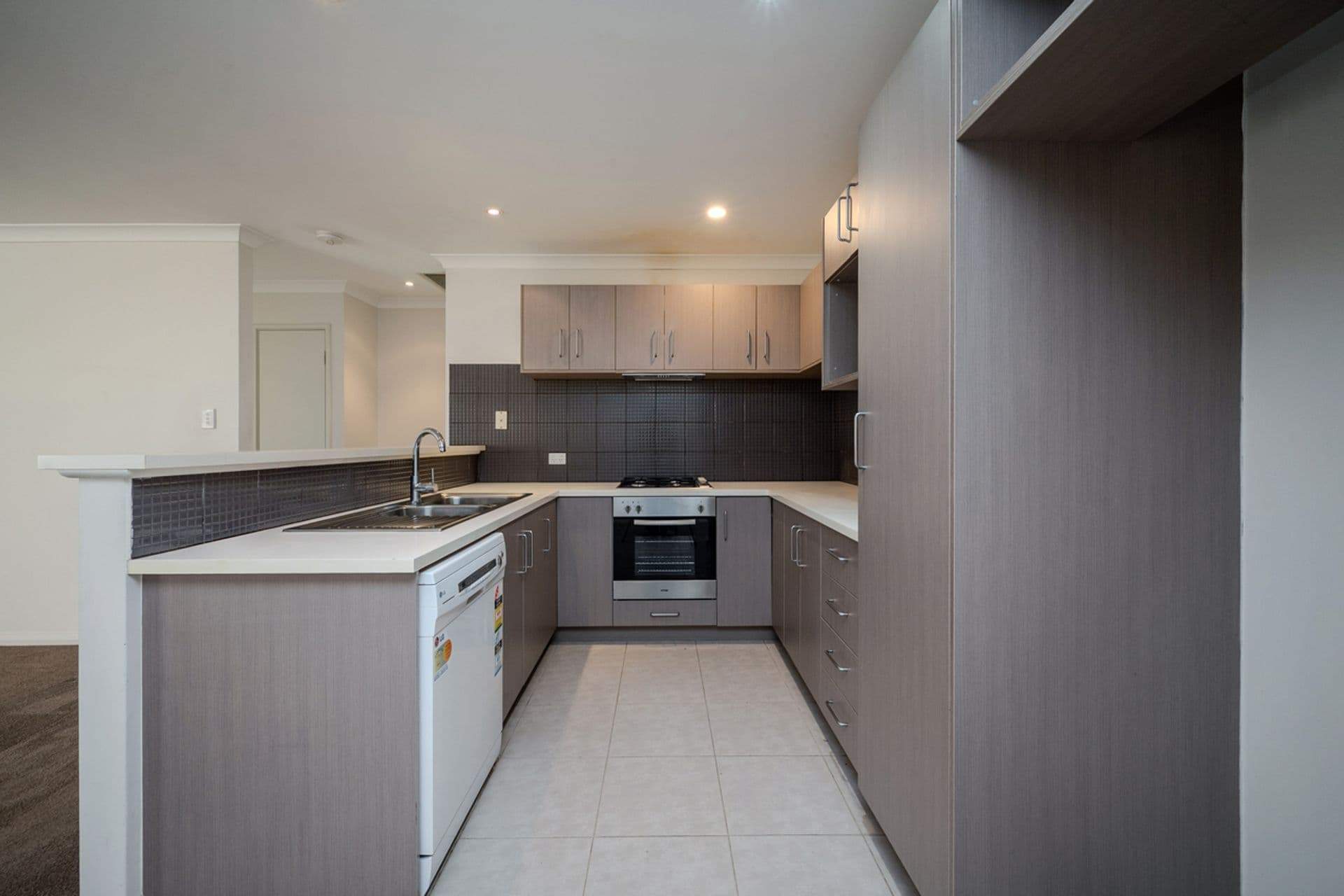 15 Marino Road, Clarkson, WA, 6030, Clarkson - Thumbnail 8